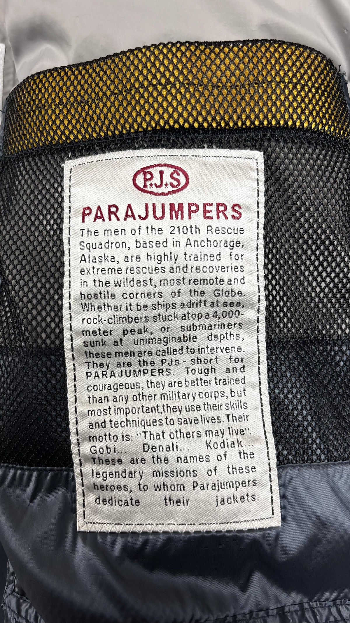 Doudoune Bomber Parajumpers Sheen à Capuche marine, détail étiquettes et finitions — vue 5