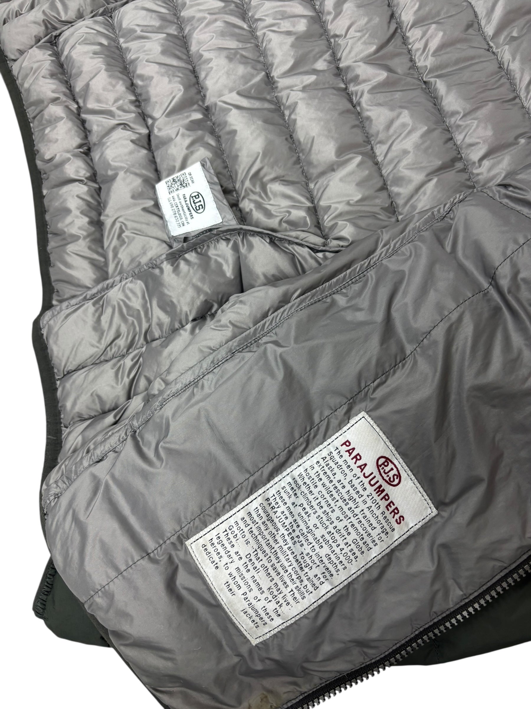 Doudoune Parajumpers kaki taille M - Logo et étiquette
