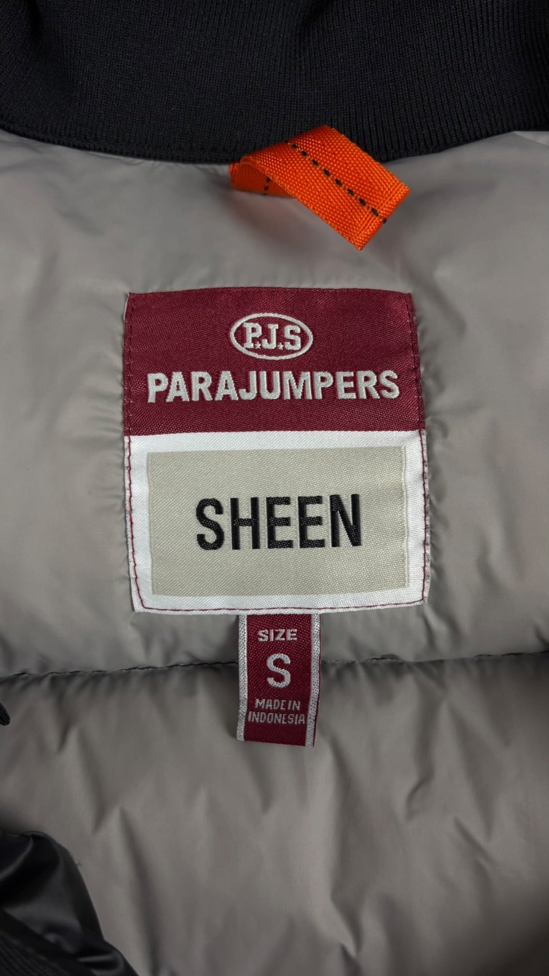 Doudoune Parajumpers noir taille S - Logo et étiquette