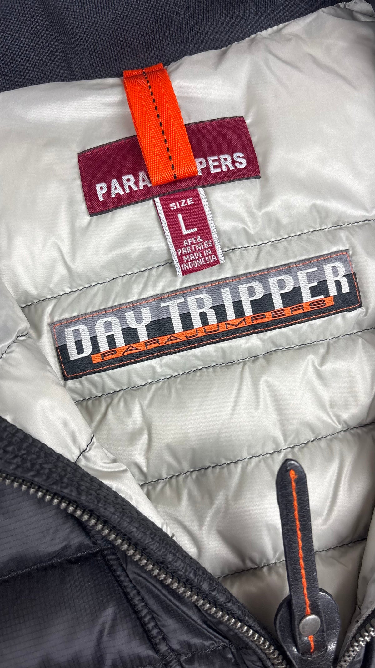 Gilet Doudoune Parajumpers Day Tripper noir taille L, détail étiquettes et finitions — vue 3