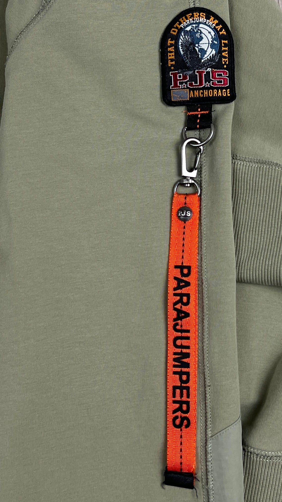 Sweat Parajumpers Fleece à Poche Nylon vert sauge, détail étiquettes et finitions — vue 3