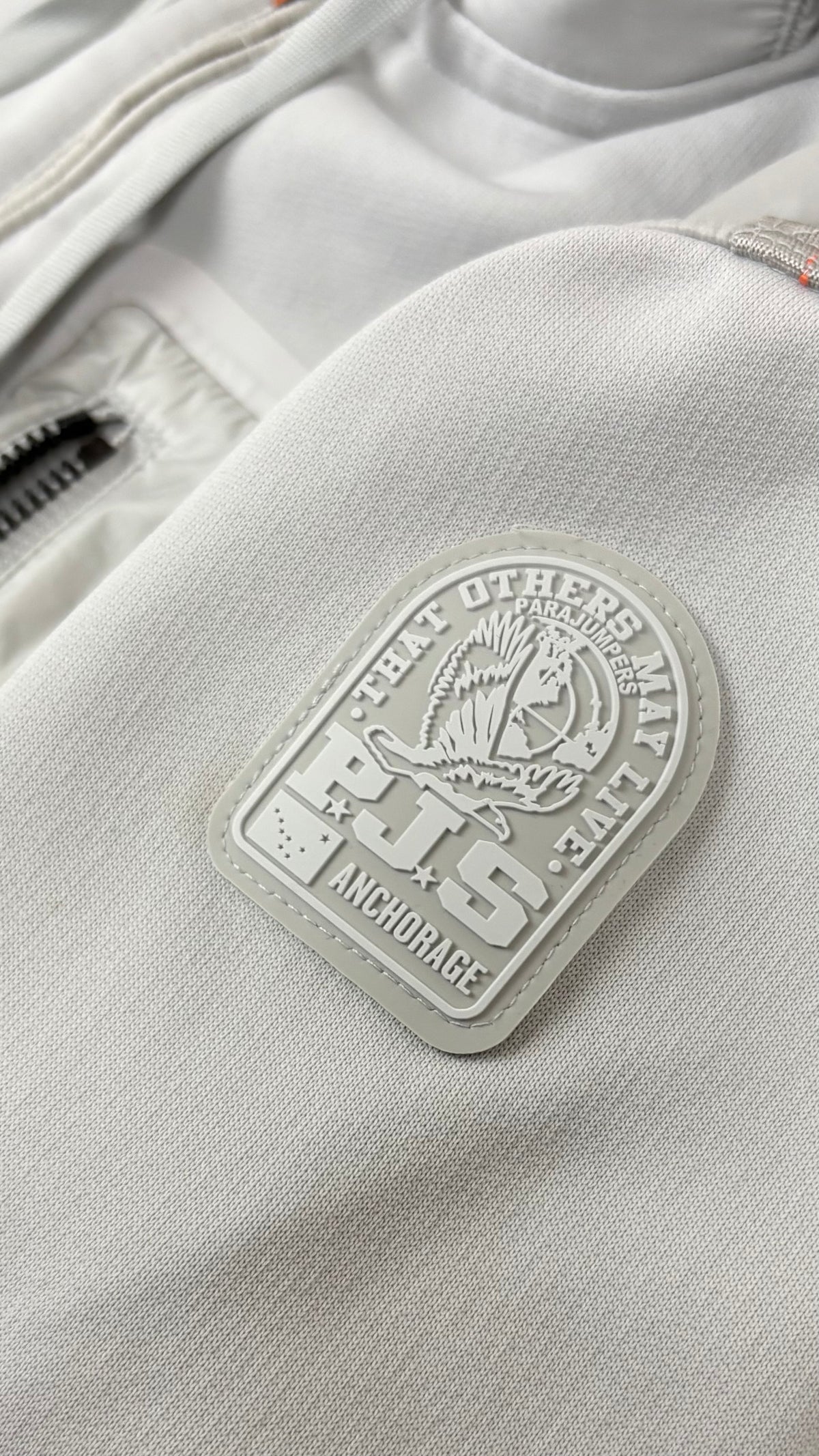 Veste Parajumpers Hybrid Fleece à Capuche gris clair, détail étiquettes et finitions — vue 3