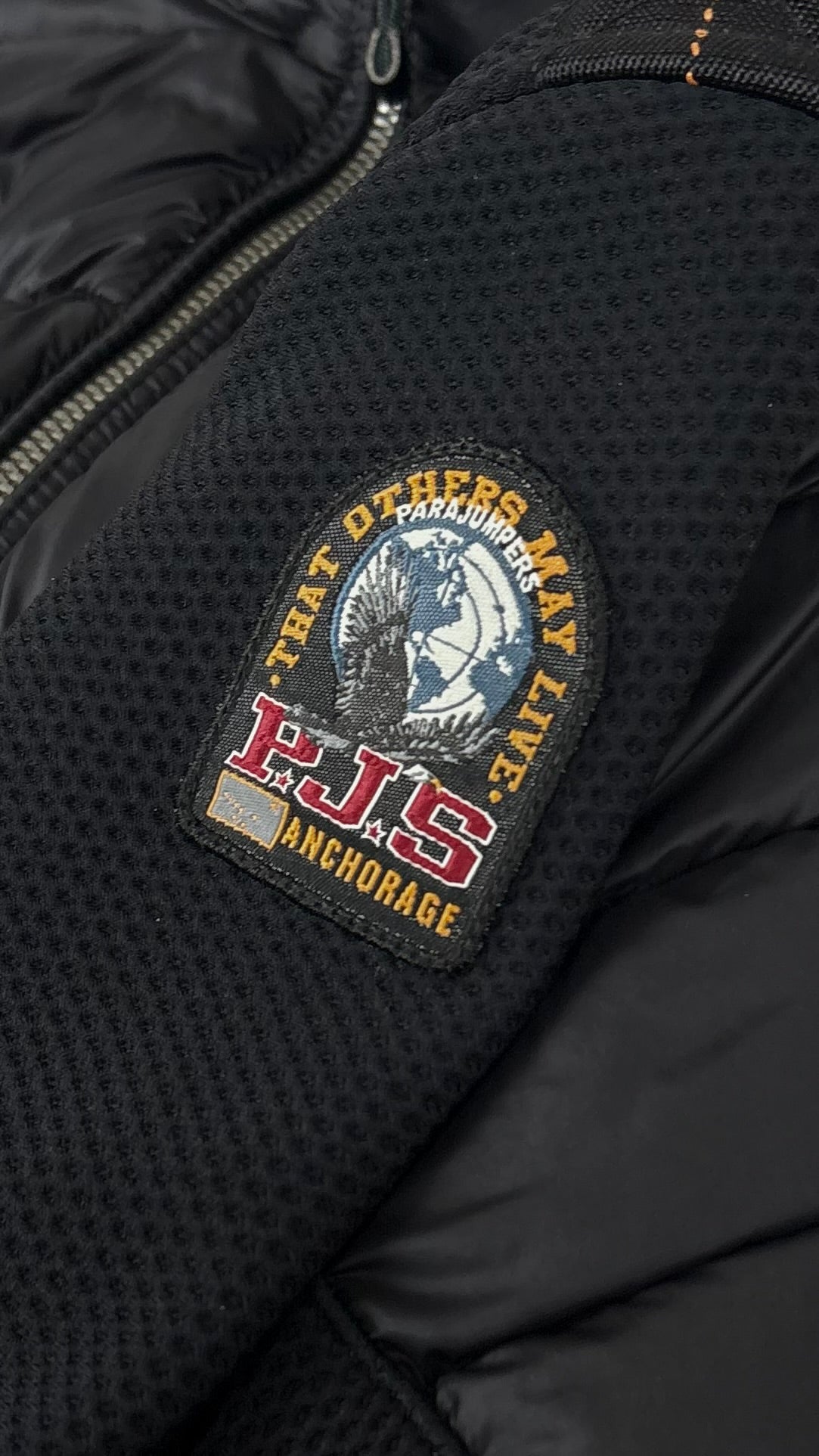 Veste Hybride Parajumpers Warm Up noire, détail étiquettes et finitions — vue 3