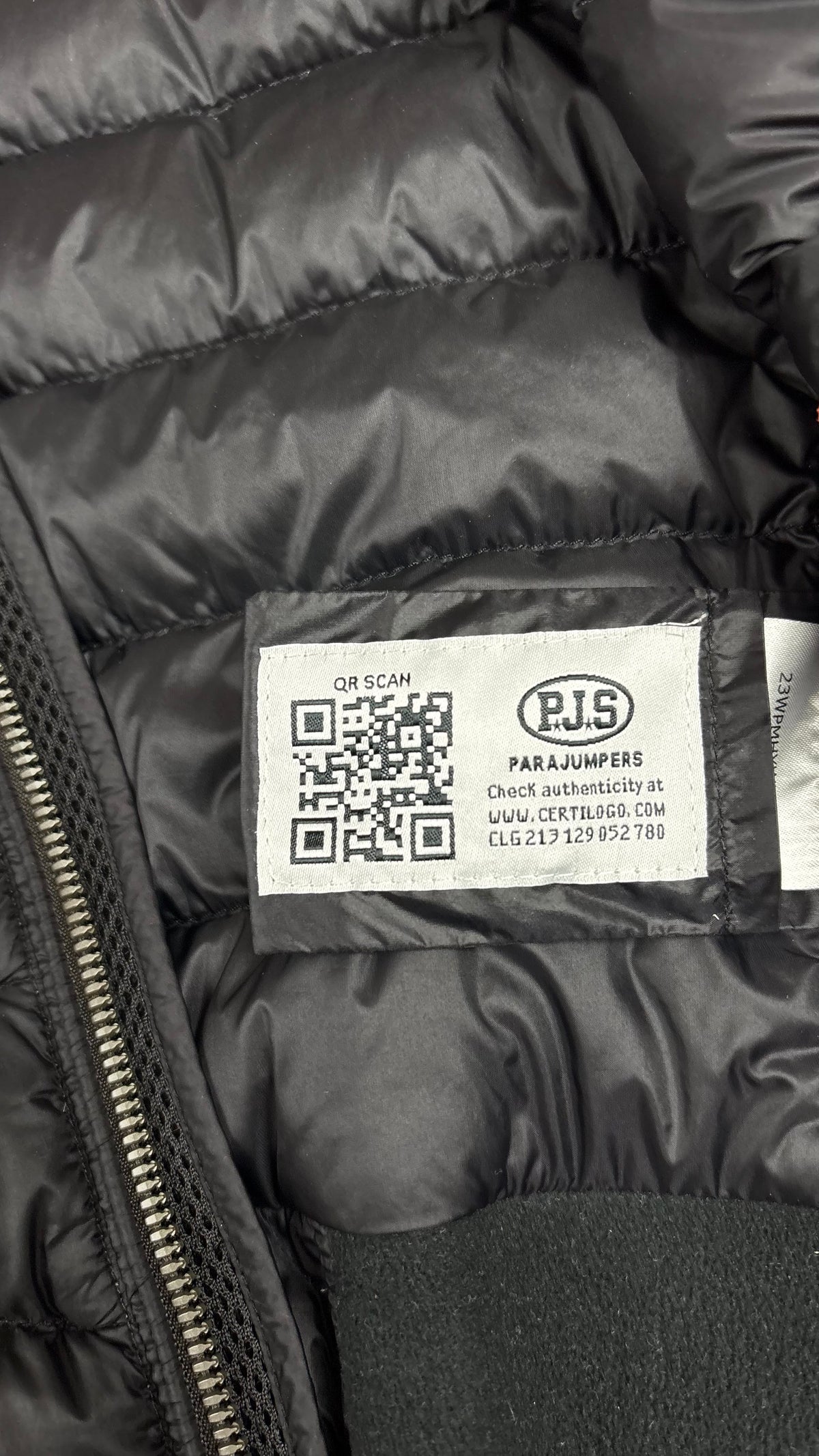 Veste Hybride Parajumpers Warm Up noire, détail étiquettes et finitions — vue 6
