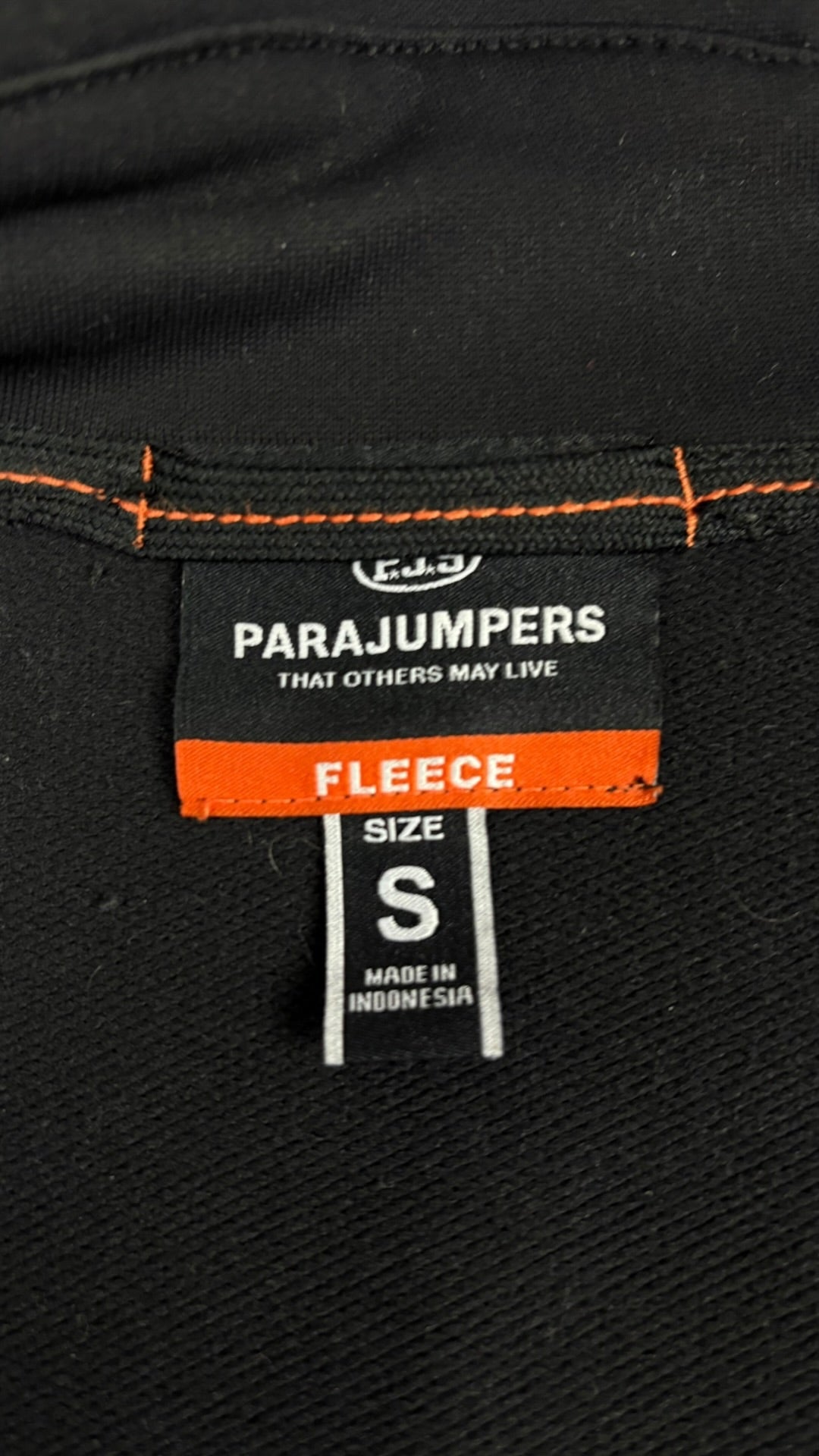Veste Parajumpers noir taille S - Logo et étiquette