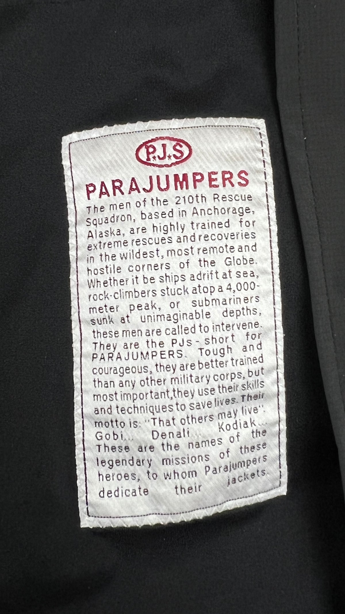 Veste Parajumpers Soft Shell noir, détail étiquettes et finitions — vue 5