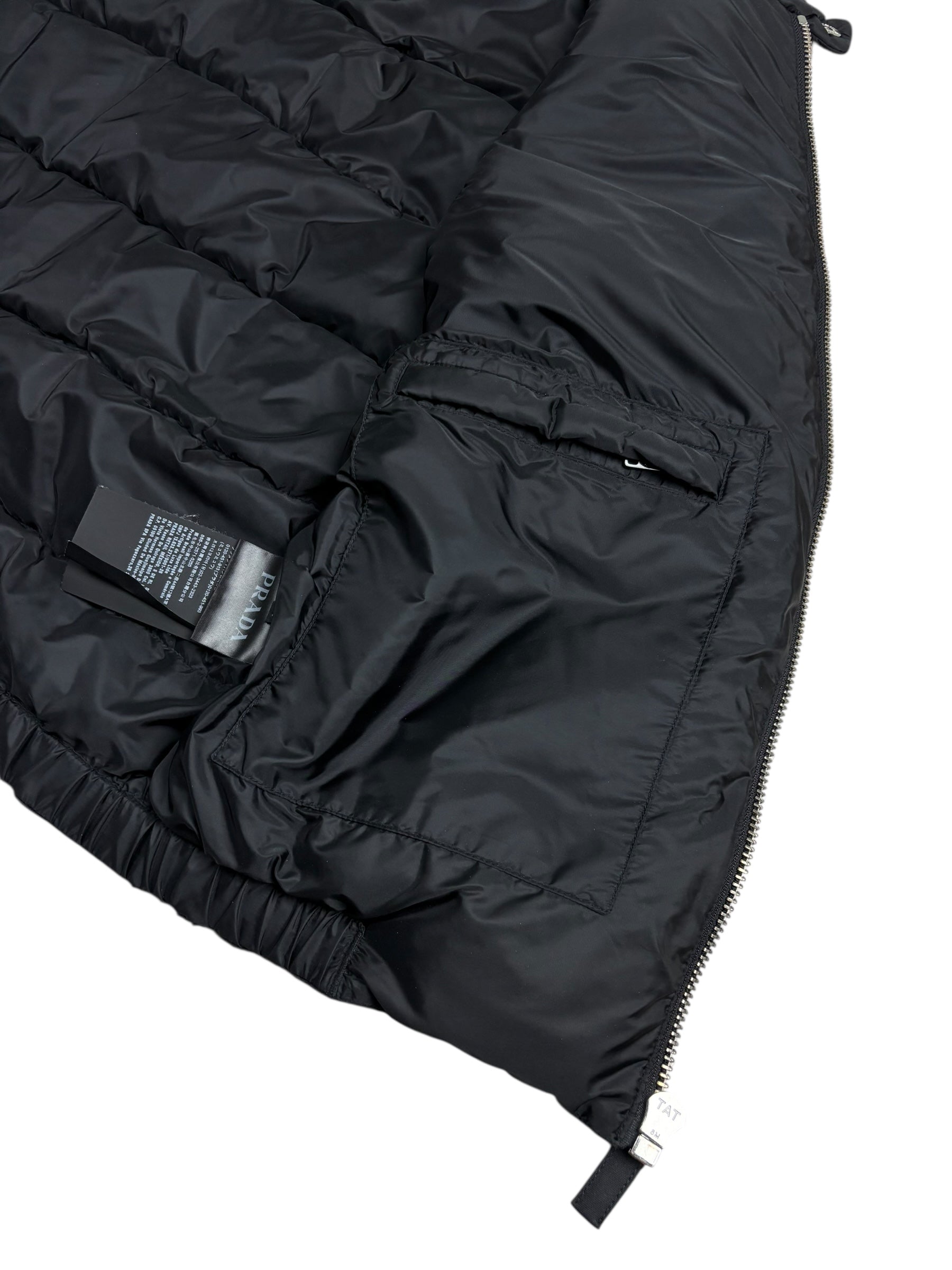 Gilet Prada noir taille 48 - Logo et étiquette