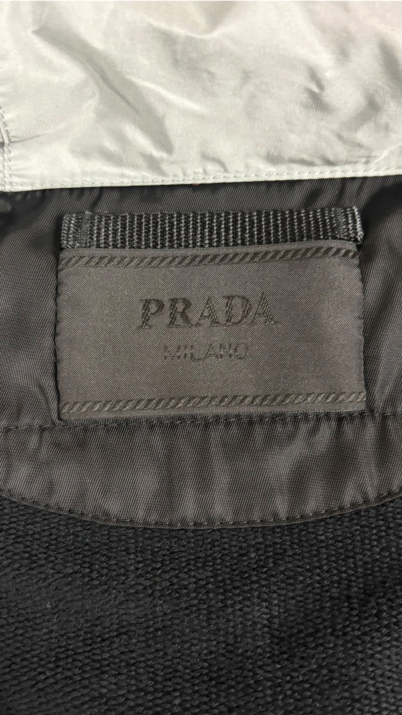Gilet Prada noir taille M - Détail