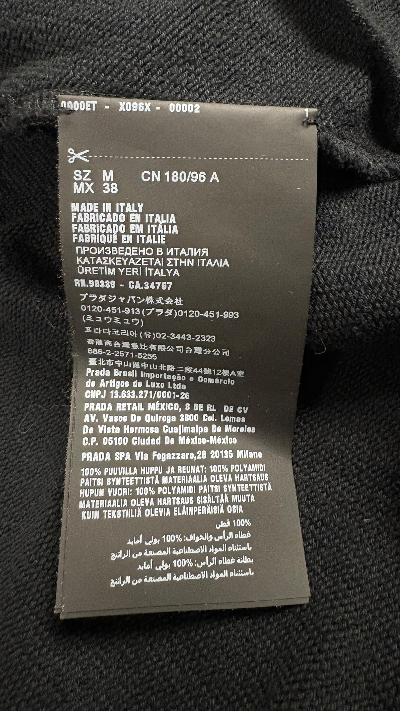 Gilet Prada noir taille M - Logo et étiquette