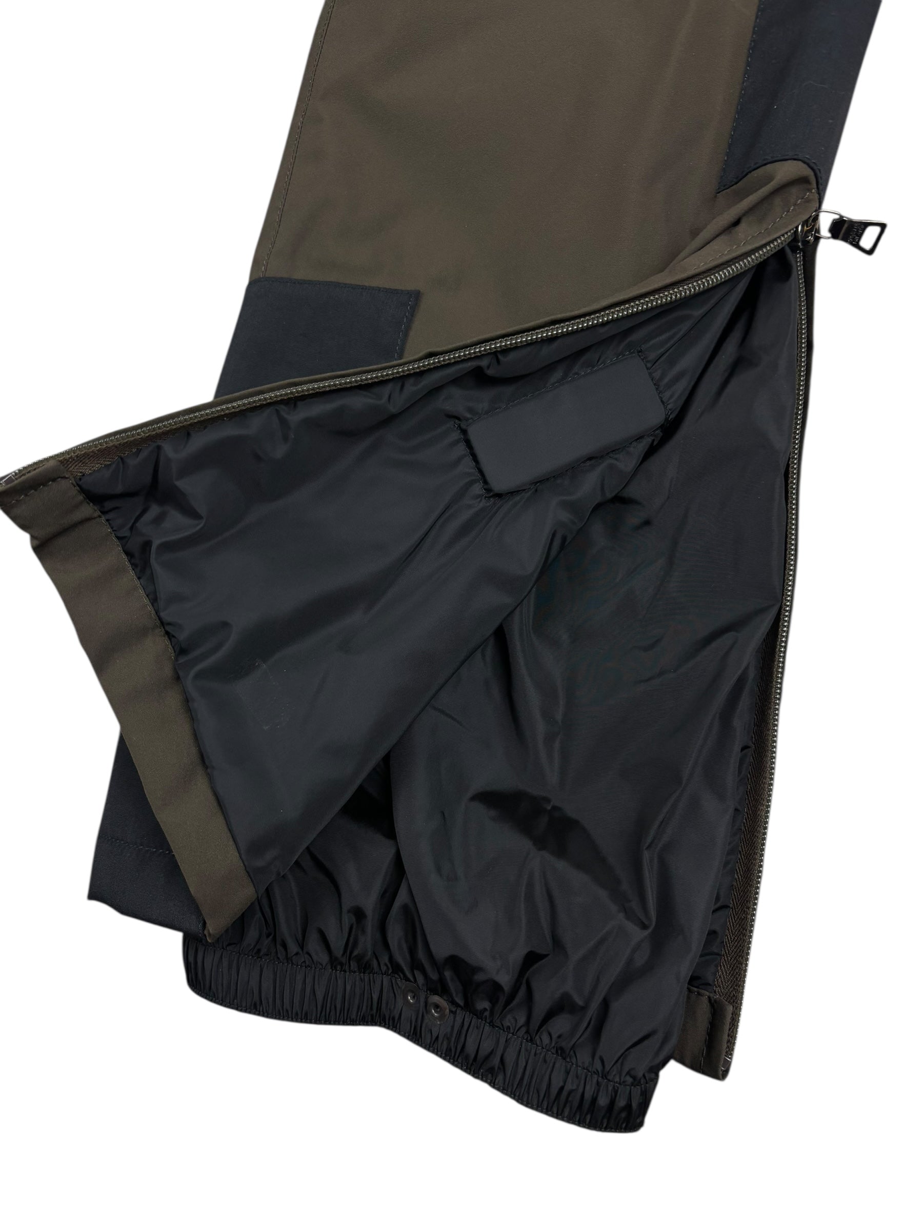 Pantalon Prada marron / noir taille PANTALON 48 - Détail