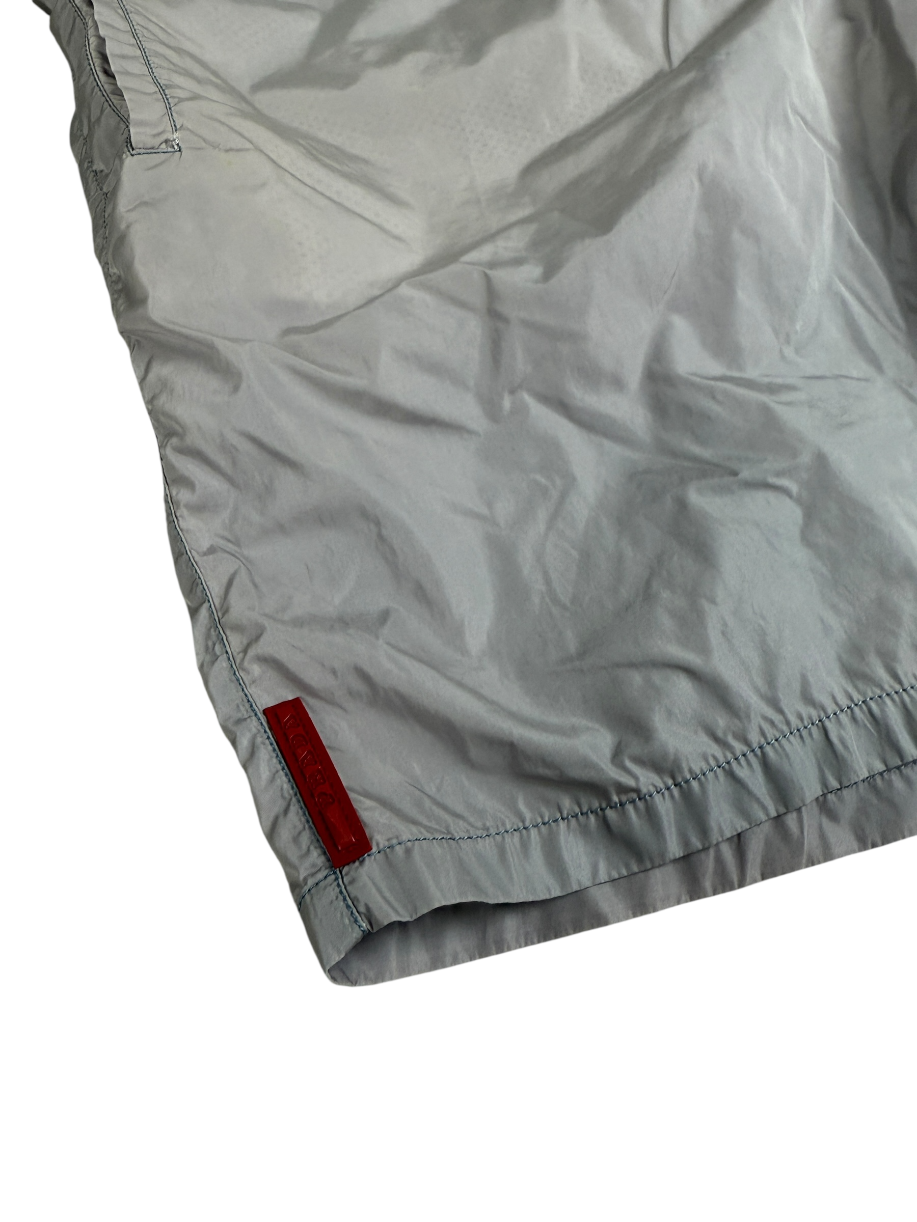 Short Prada gris taille M - Vue de dos