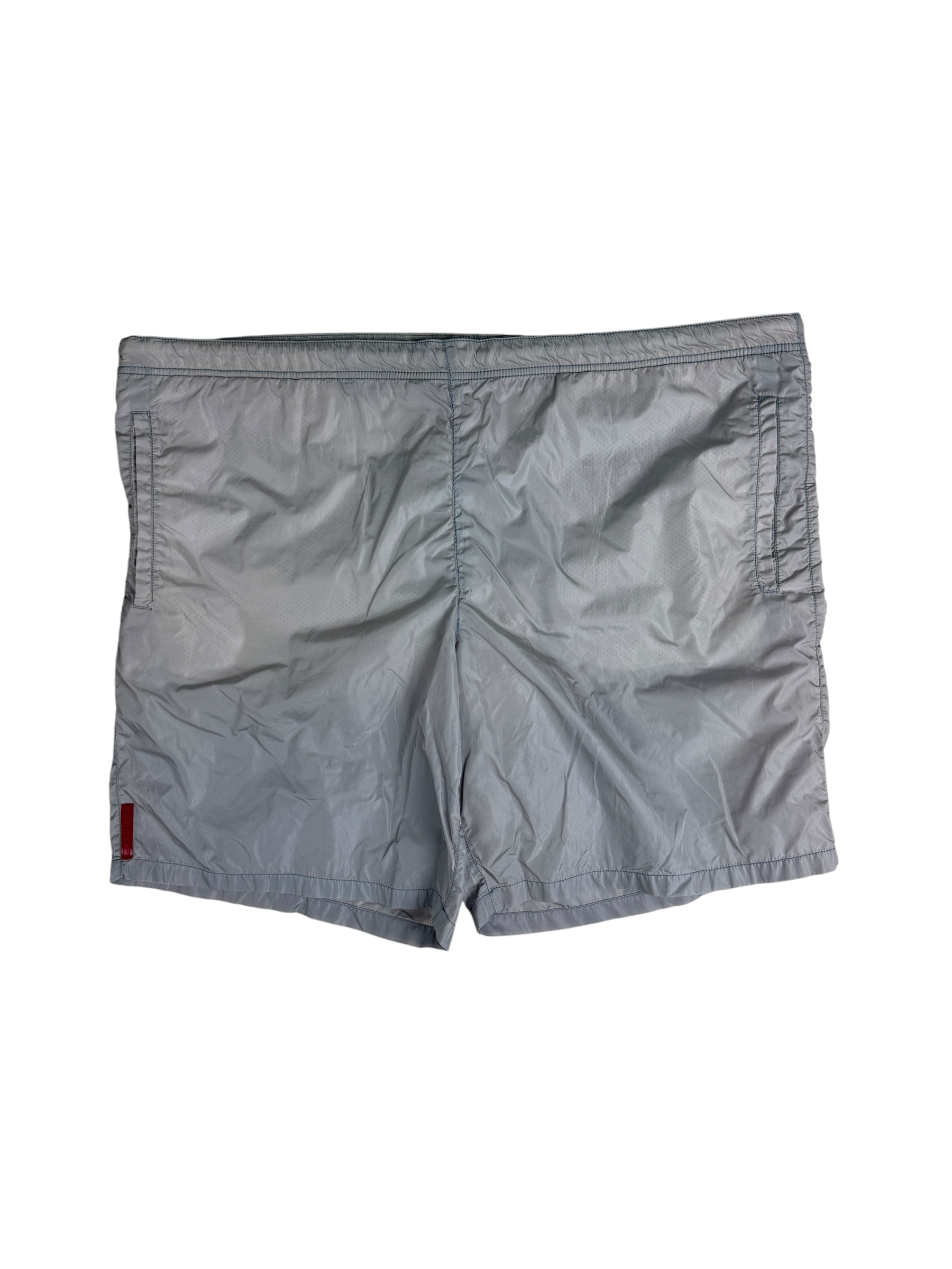 Short Prada gris taille M - Vue de face
