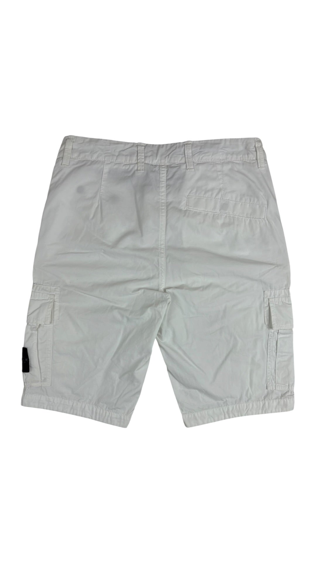 Short cargo Stone Island blanc W28 reconditionné - vue dos | Authentique NB08