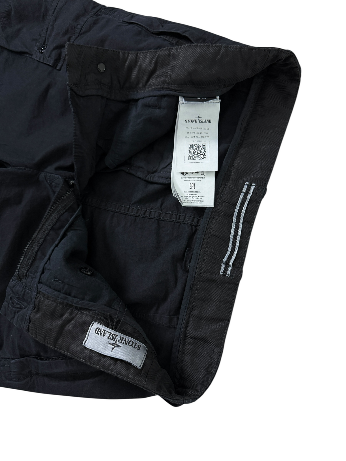 Bermuda Cargo Stone Island marine, détail étiquettes et finitions — vue 4