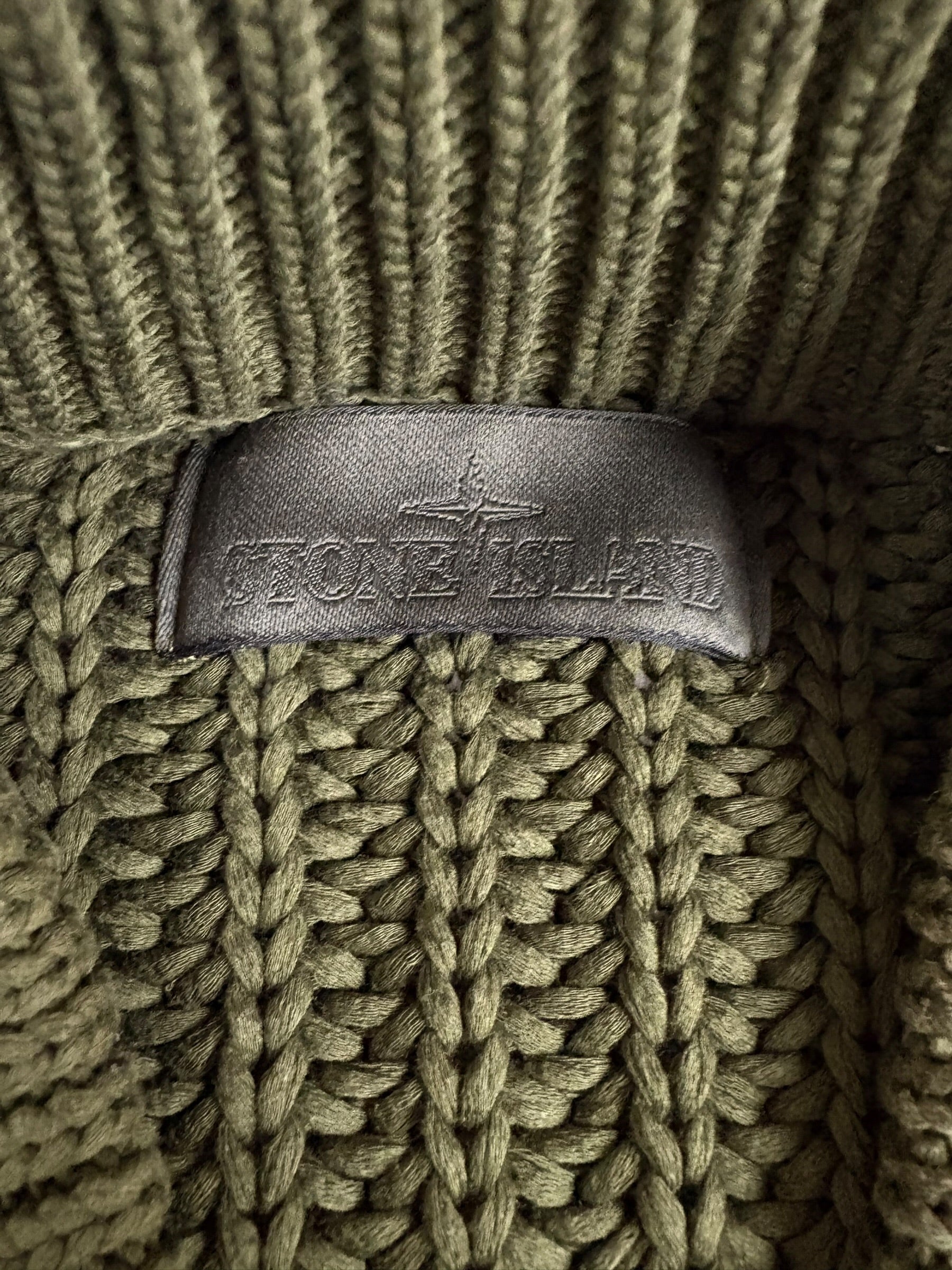 Cardigan Stone Island kaki taille XL - Détail
