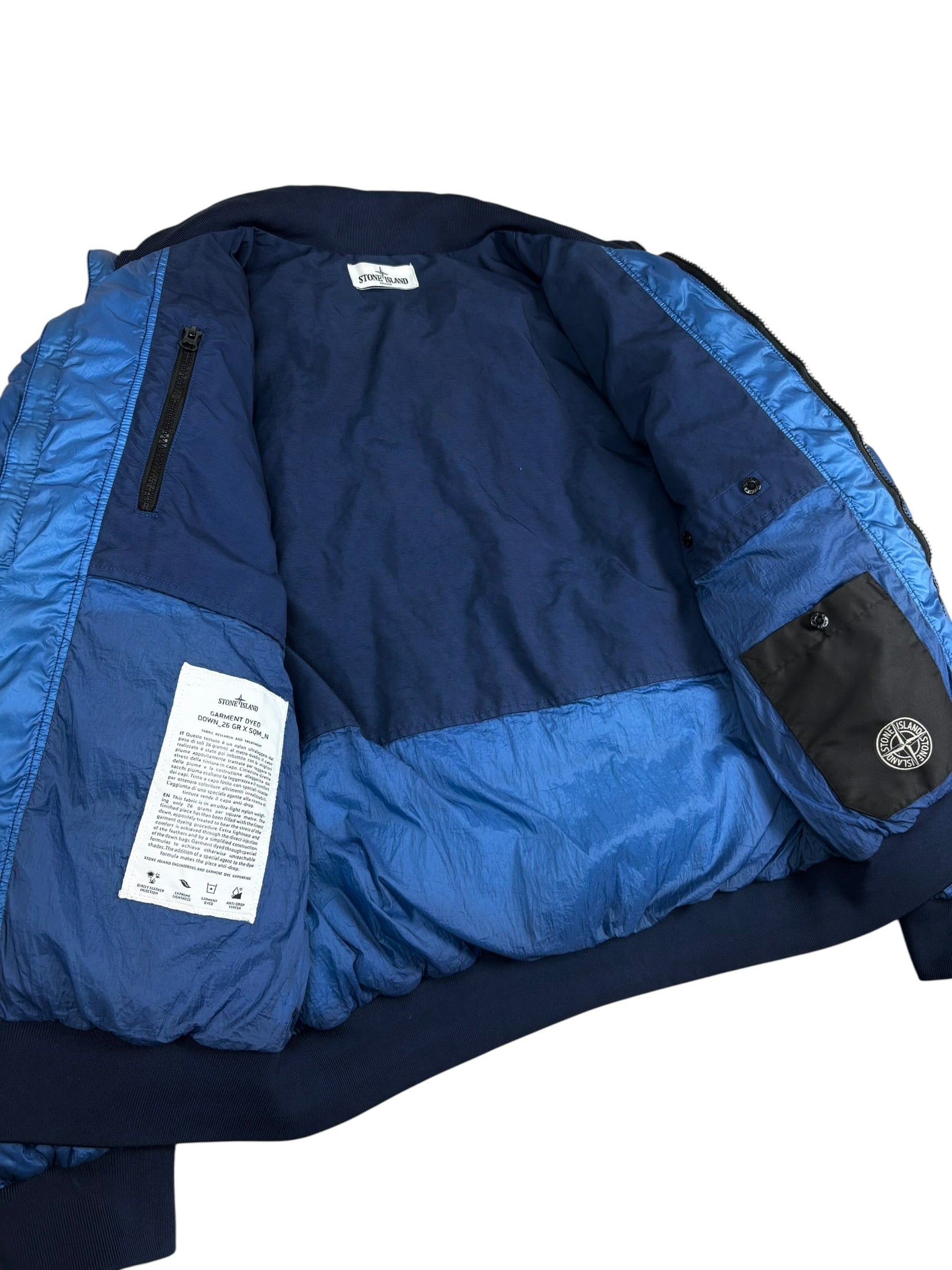 Doudoune Stone Island bleu taille L - Logo et étiquette
