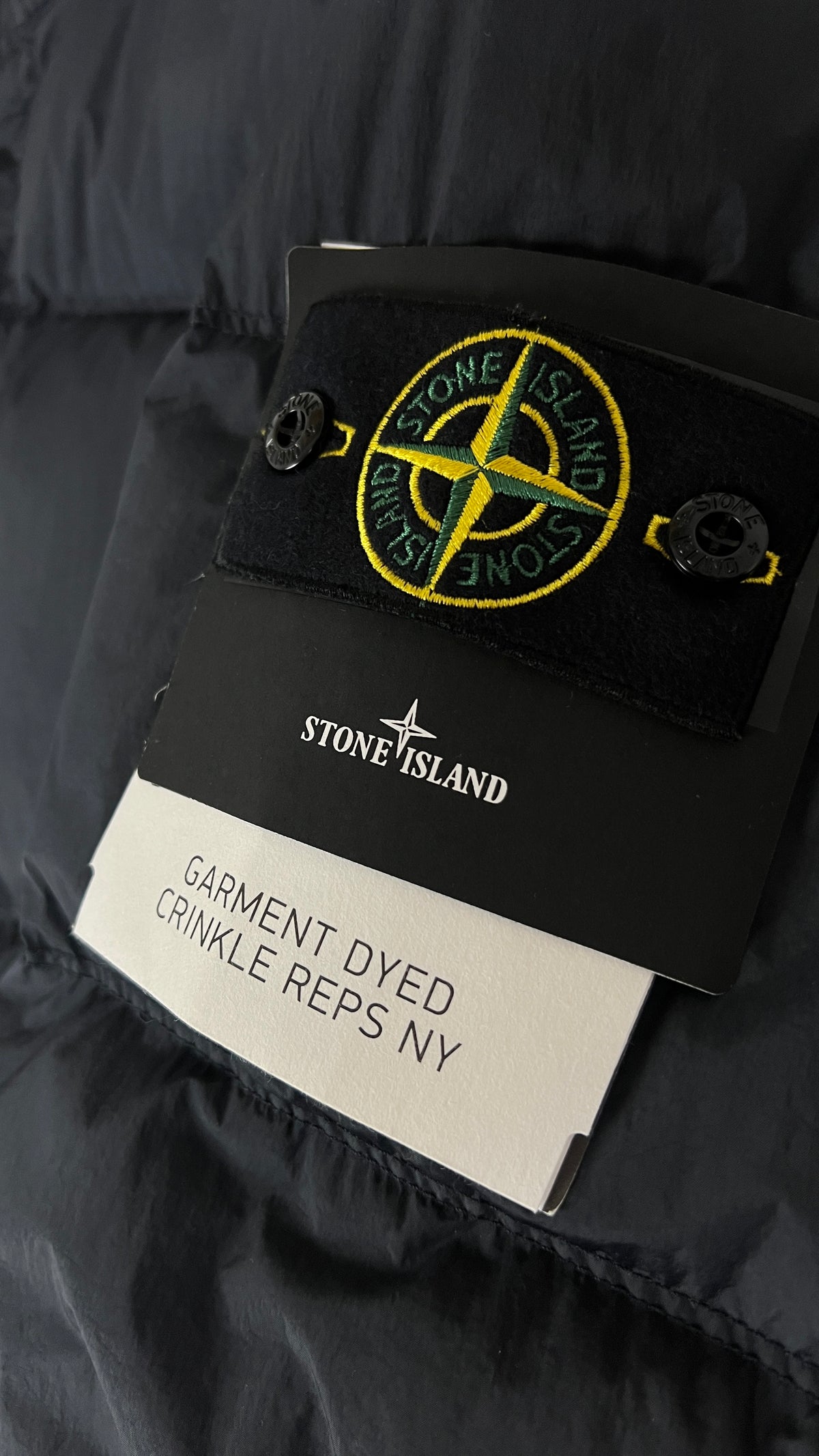 Doudoune Stone Island Crinkle Reps NY marine, détail étiquettes et finitions — vue 3