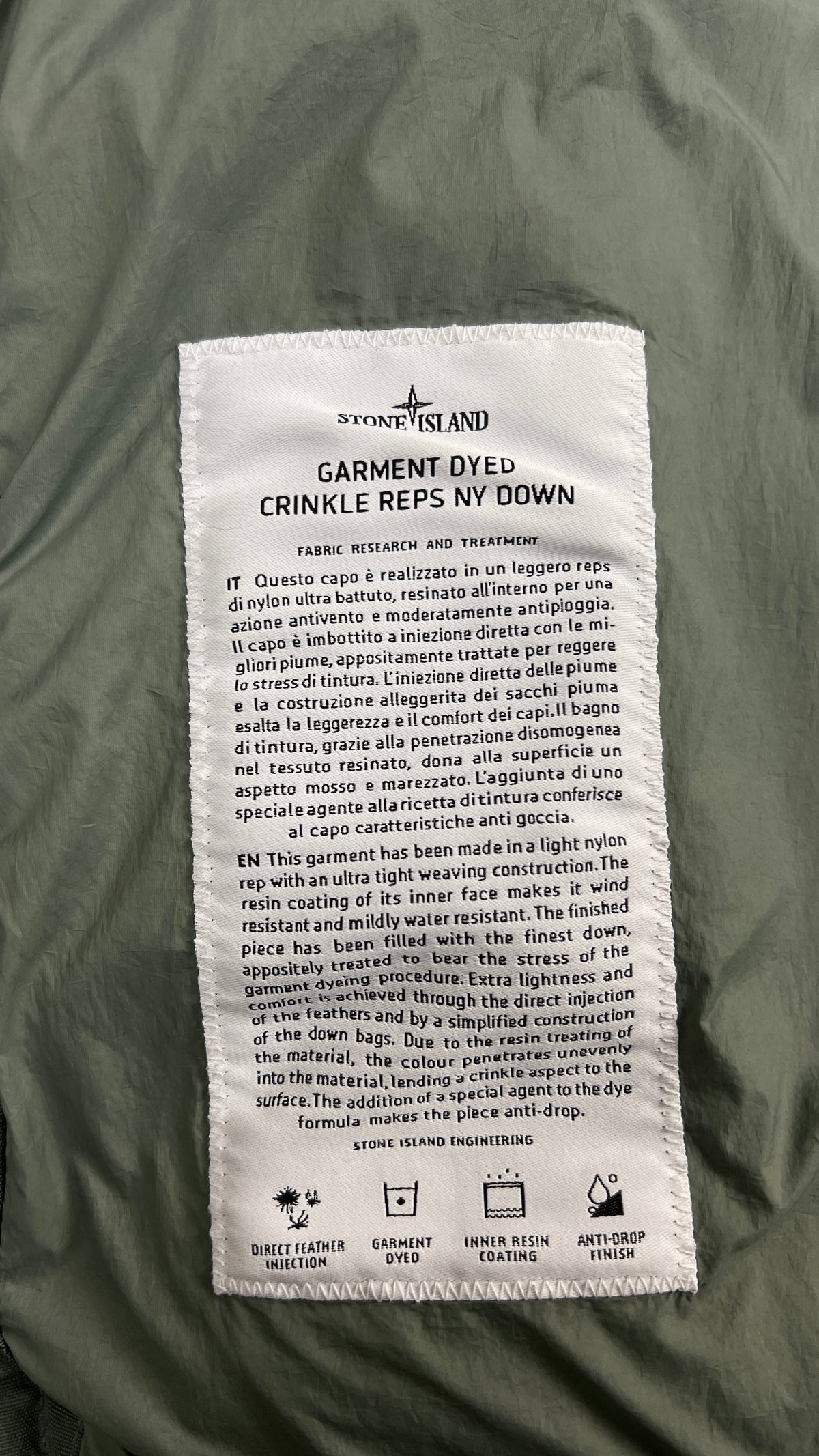 Doudoune Stone Island Garment Dyed Crinkle Reps NY Down vert taille S, détail étiquettes et finitions — vue 6
