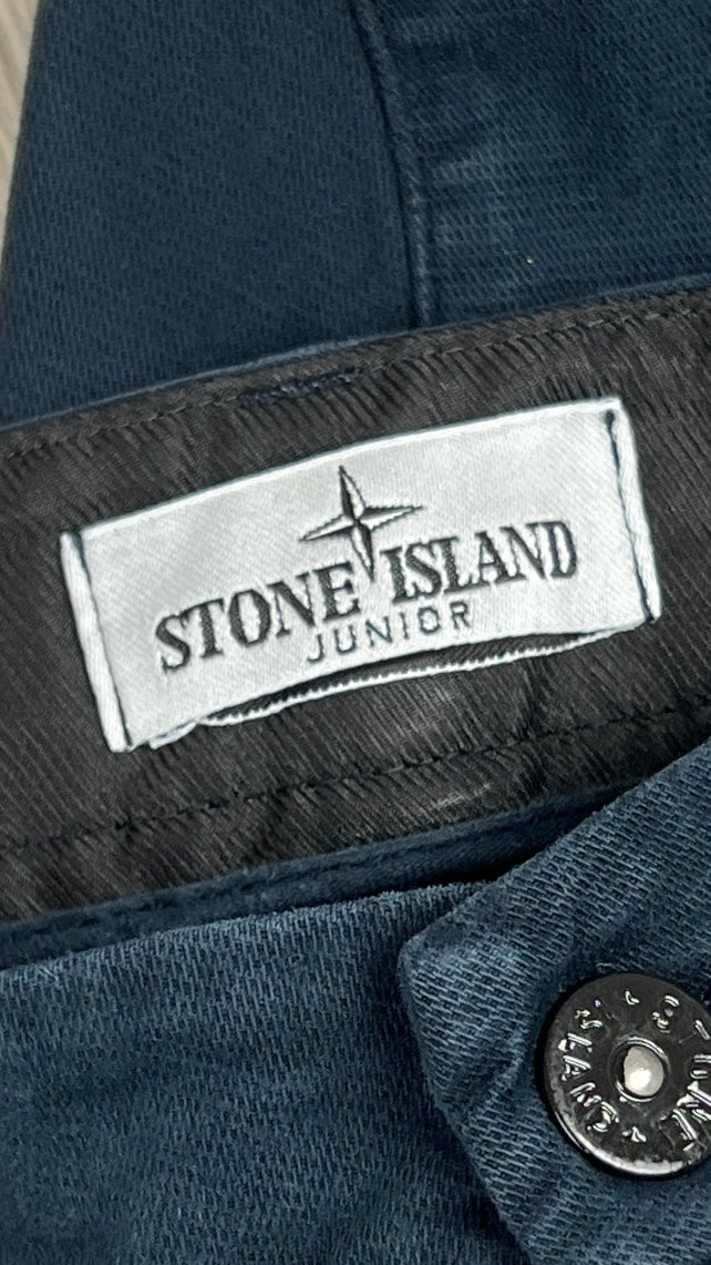 Pantalon Cargo Stone Island Junior Poches Zippées marine taille 12 ans, détail étiquettes et finitions — vue 4