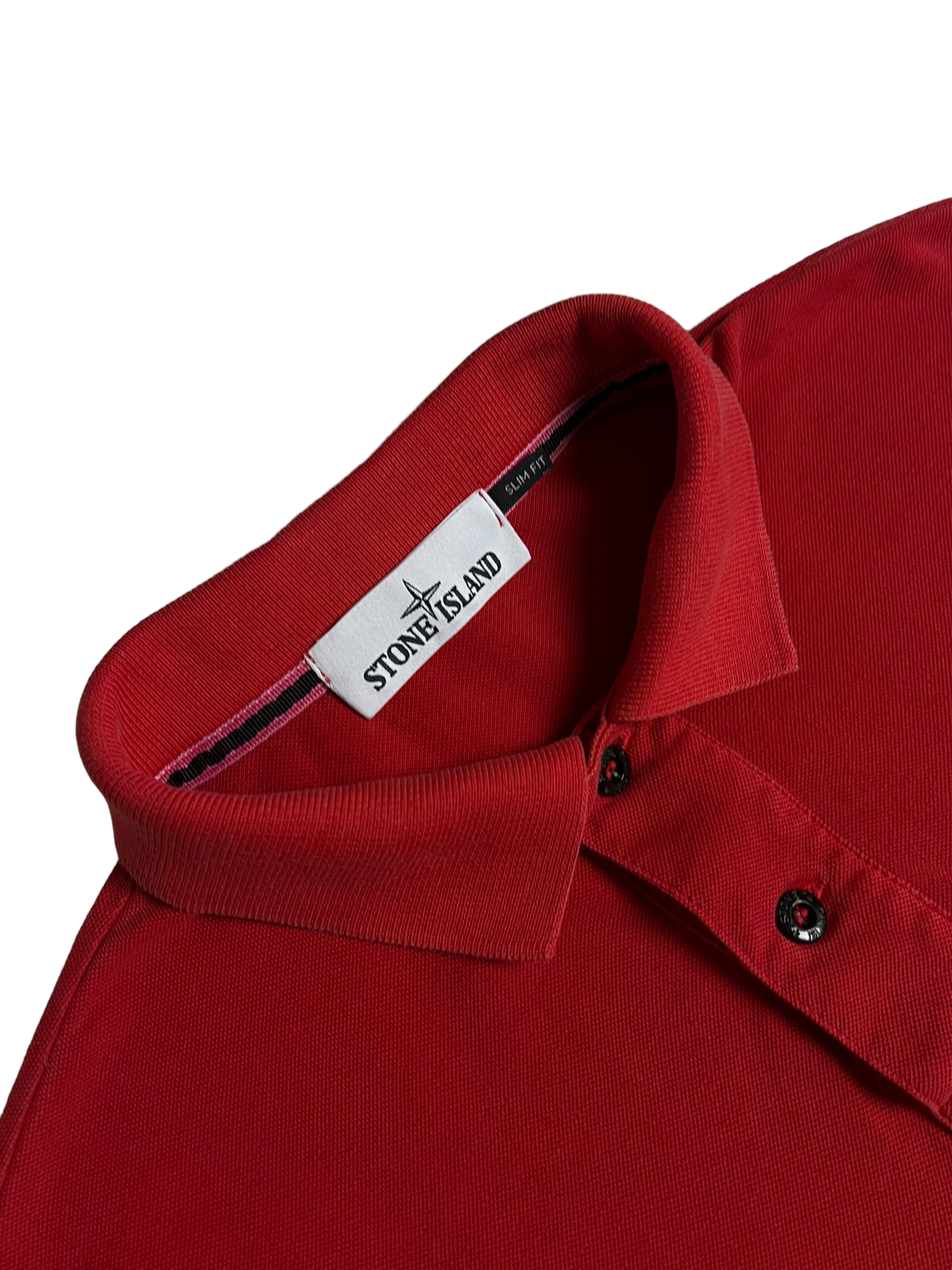 Polo Stone Island rouge taille M - Logo et étiquette