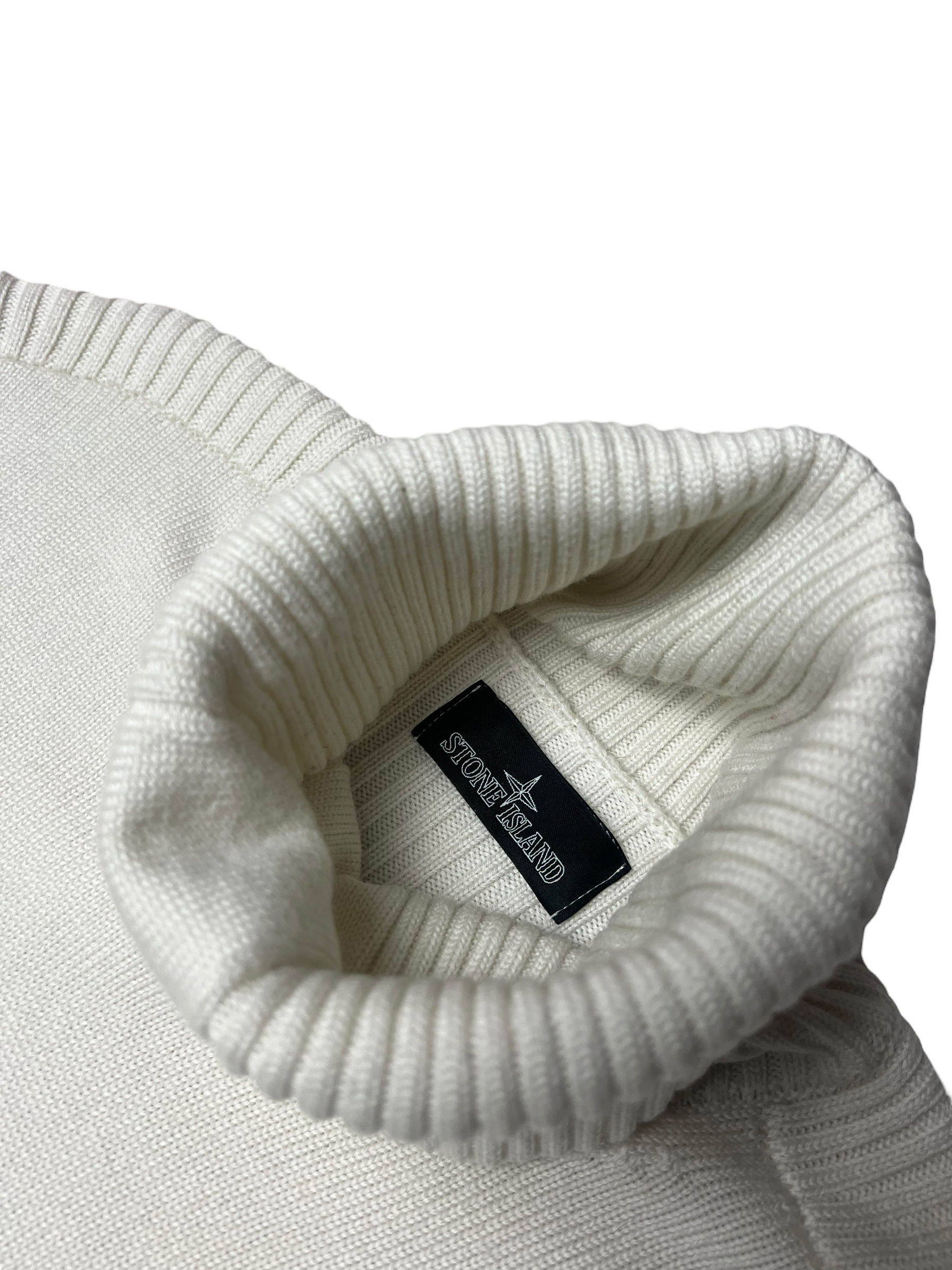 Pull Stone Island blanc taille M - Logo et étiquette
