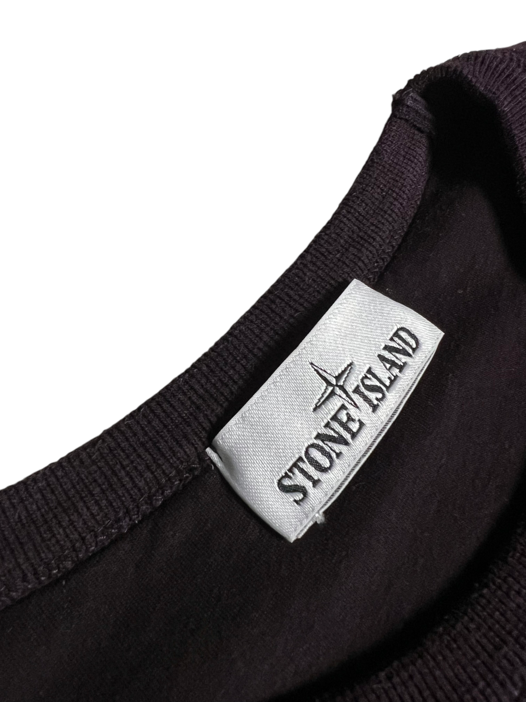 Pull Stone Island bordeau taille M - Logo et étiquette