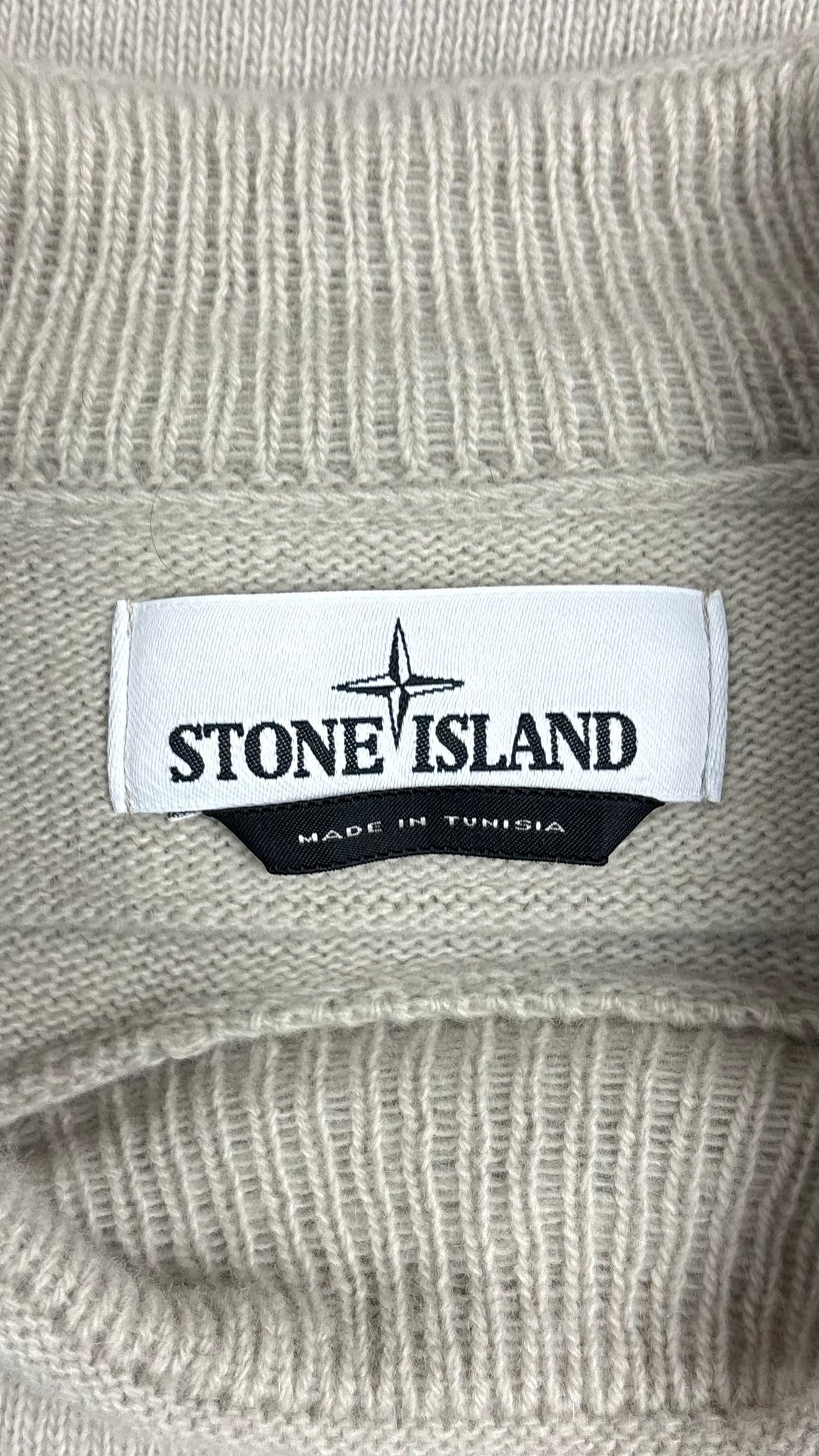 Pull Col Montant Stone Island beige taille L, détail étiquettes et finitions — vue 3