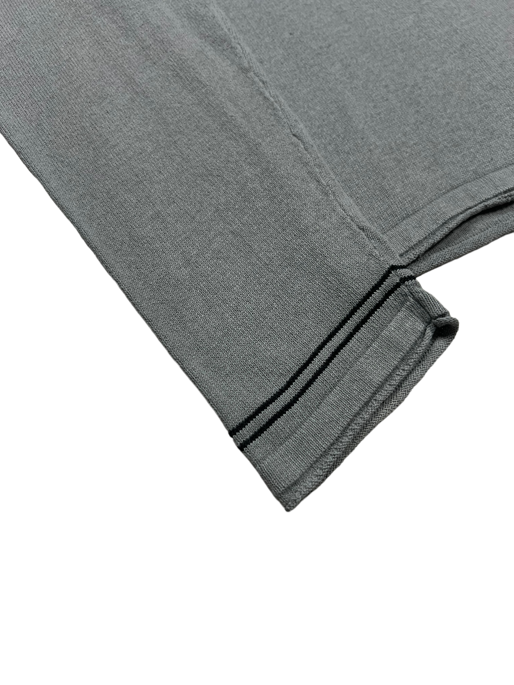 Pull Stone Island gris taille M - Logo et étiquette