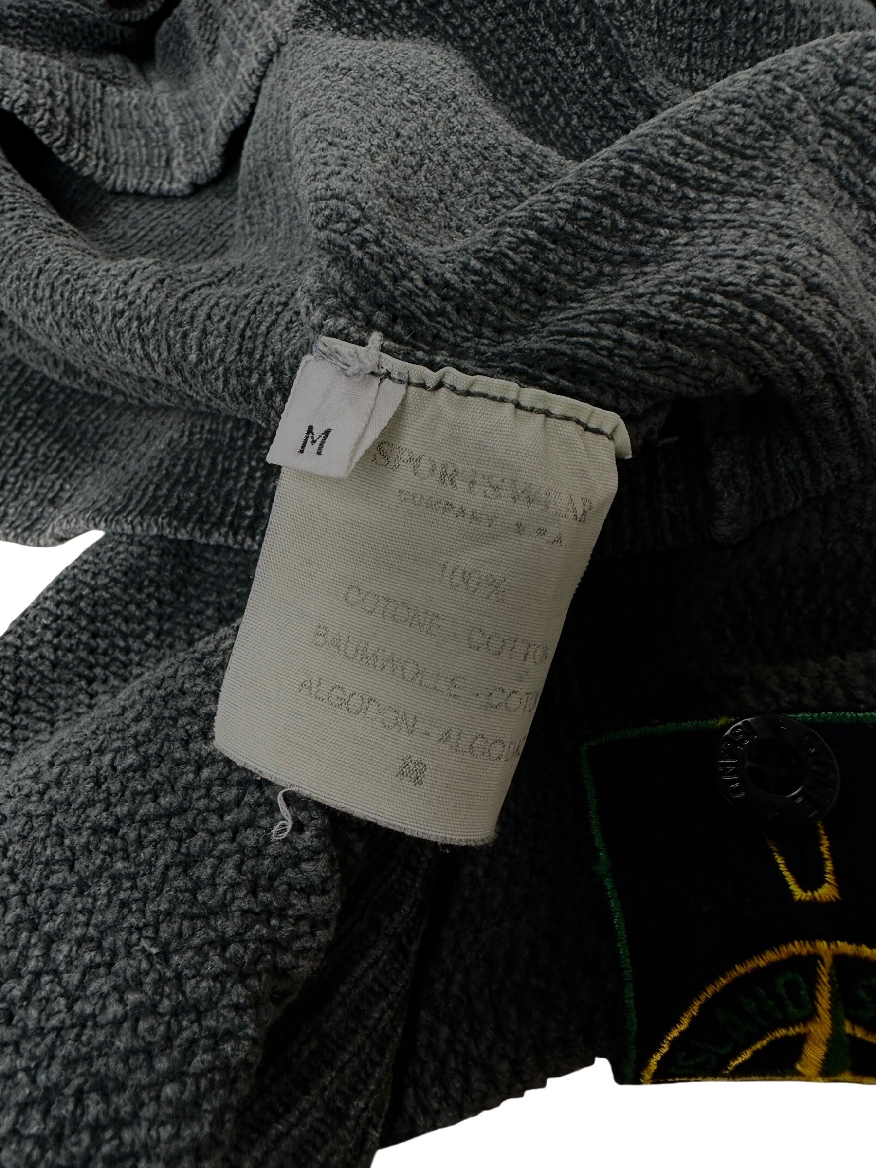 Pull Stone Island gris taille M - Logo et étiquette