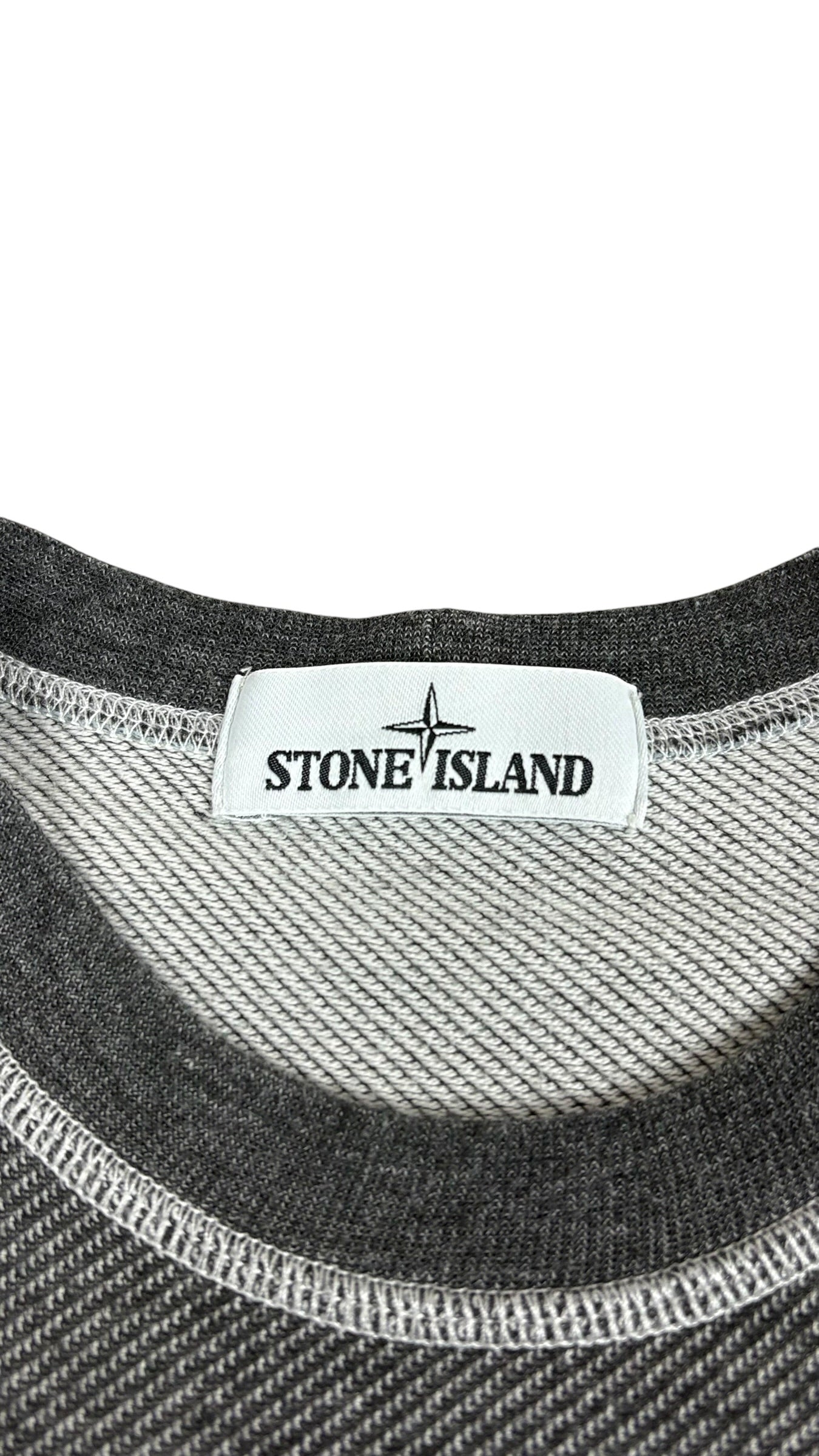Pull Stone Island gris taille S - Détail