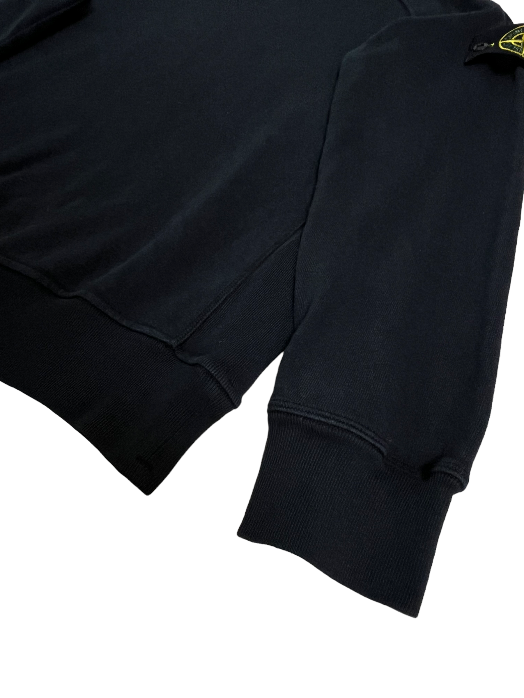 Pull Stone Island noir taille S - Logo et étiquette