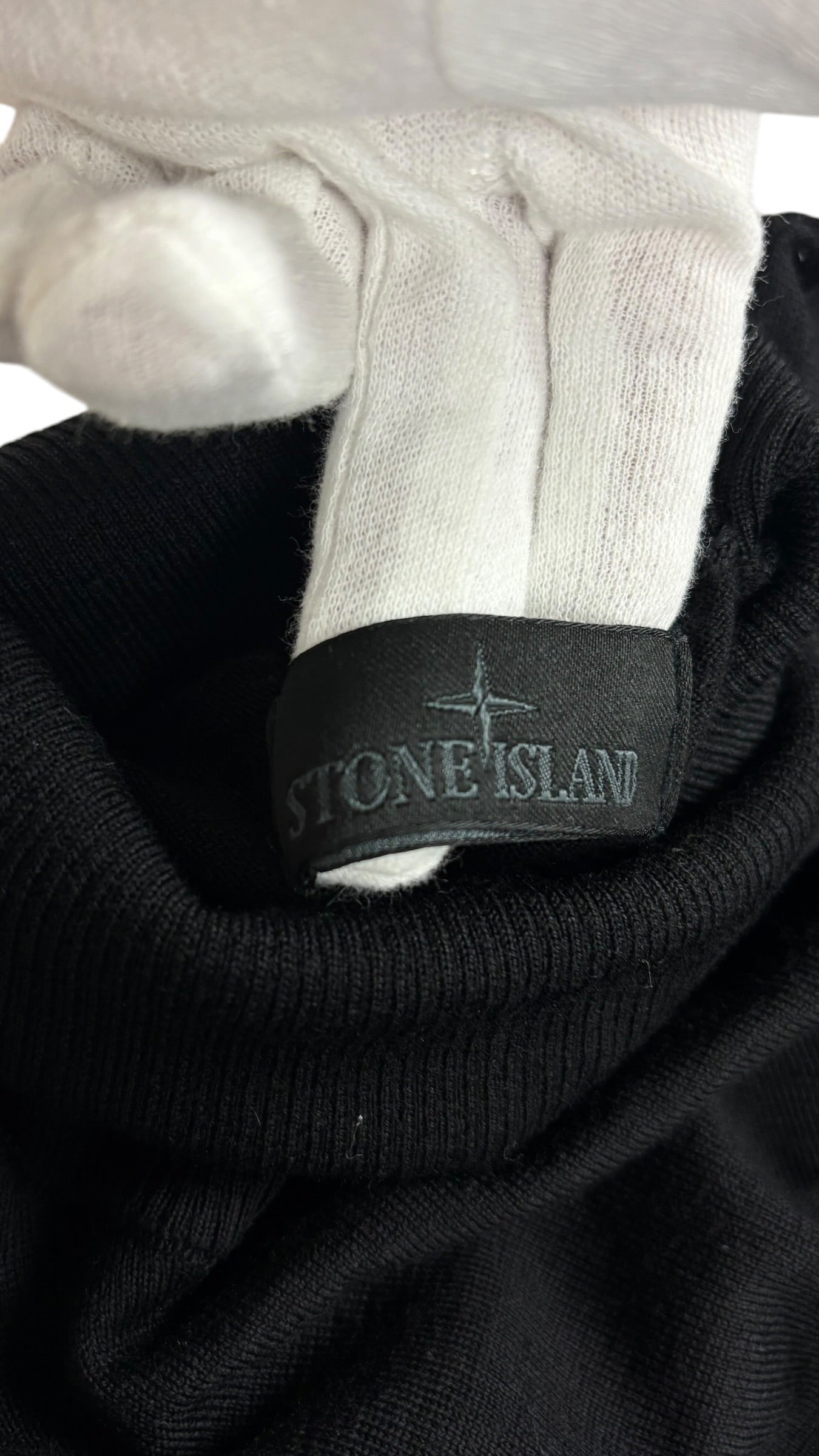 Pull Stone Island noir taille XL - Détail