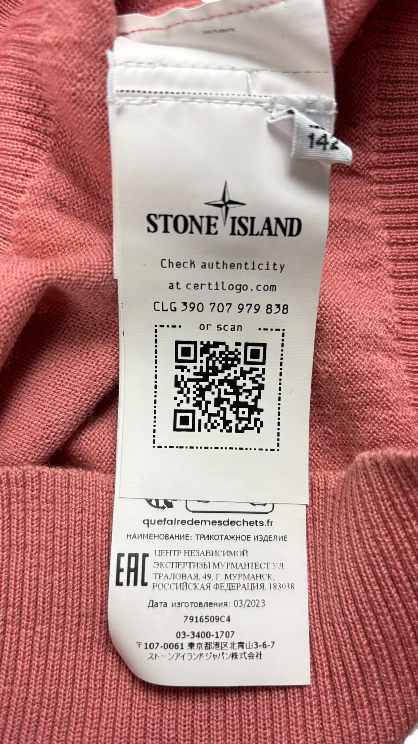 Pull Stone Island rose taille 10 ans - Logo et étiquette