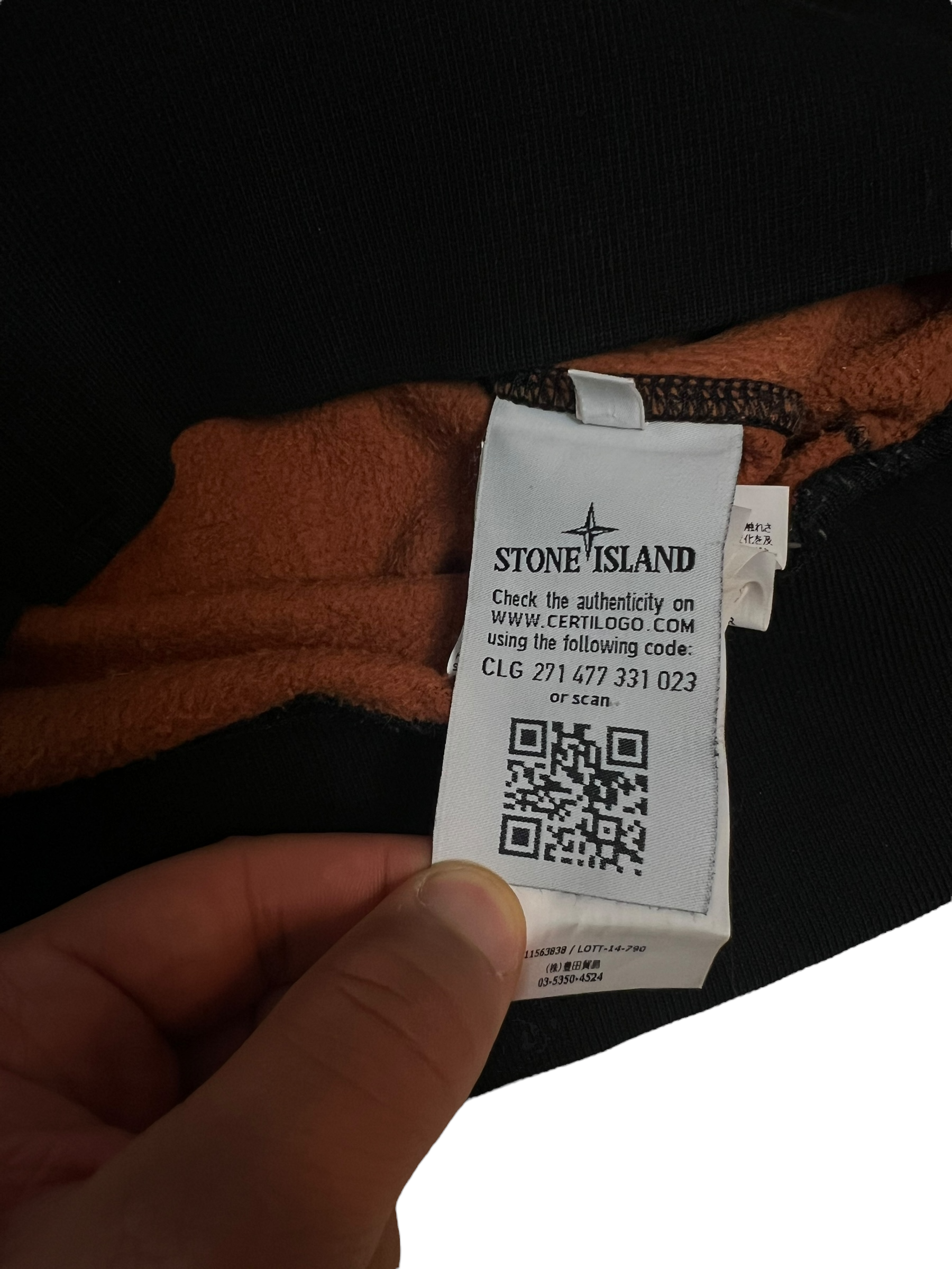 Pull Stone Island rouge taille M - Logo et étiquette