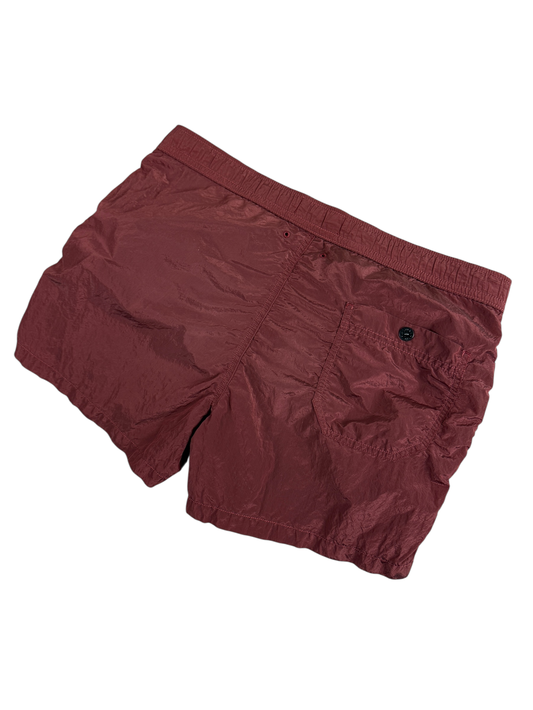 Short Stone Island bordeaux taille M - Détail