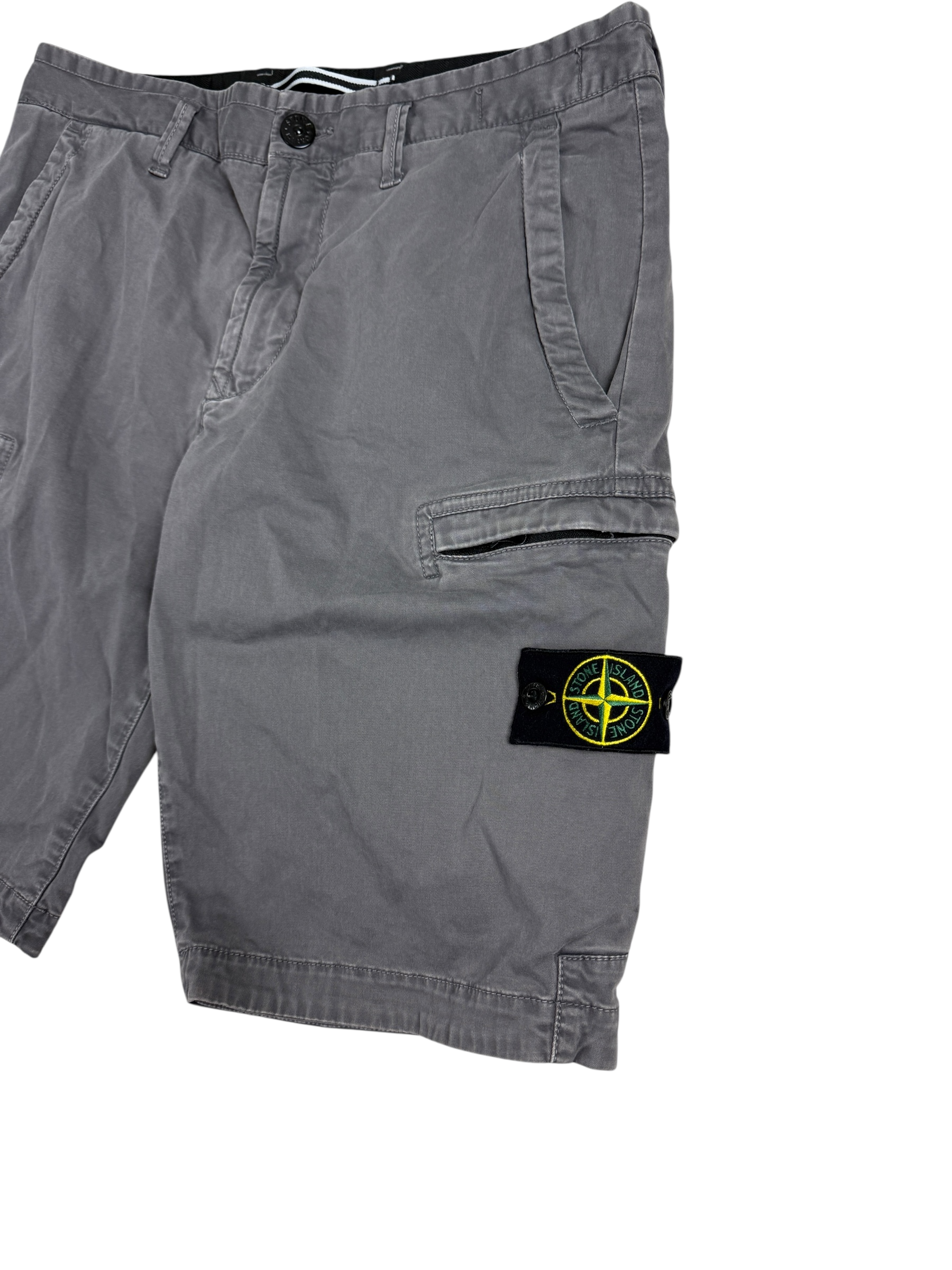 Short Stone Island gris taille W31 - Vue de dos