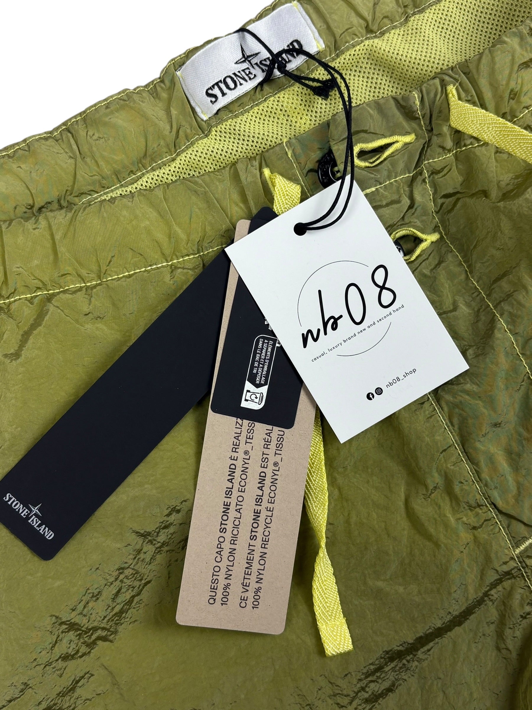 Short Stone Island jaune métallisé taille S - Détail