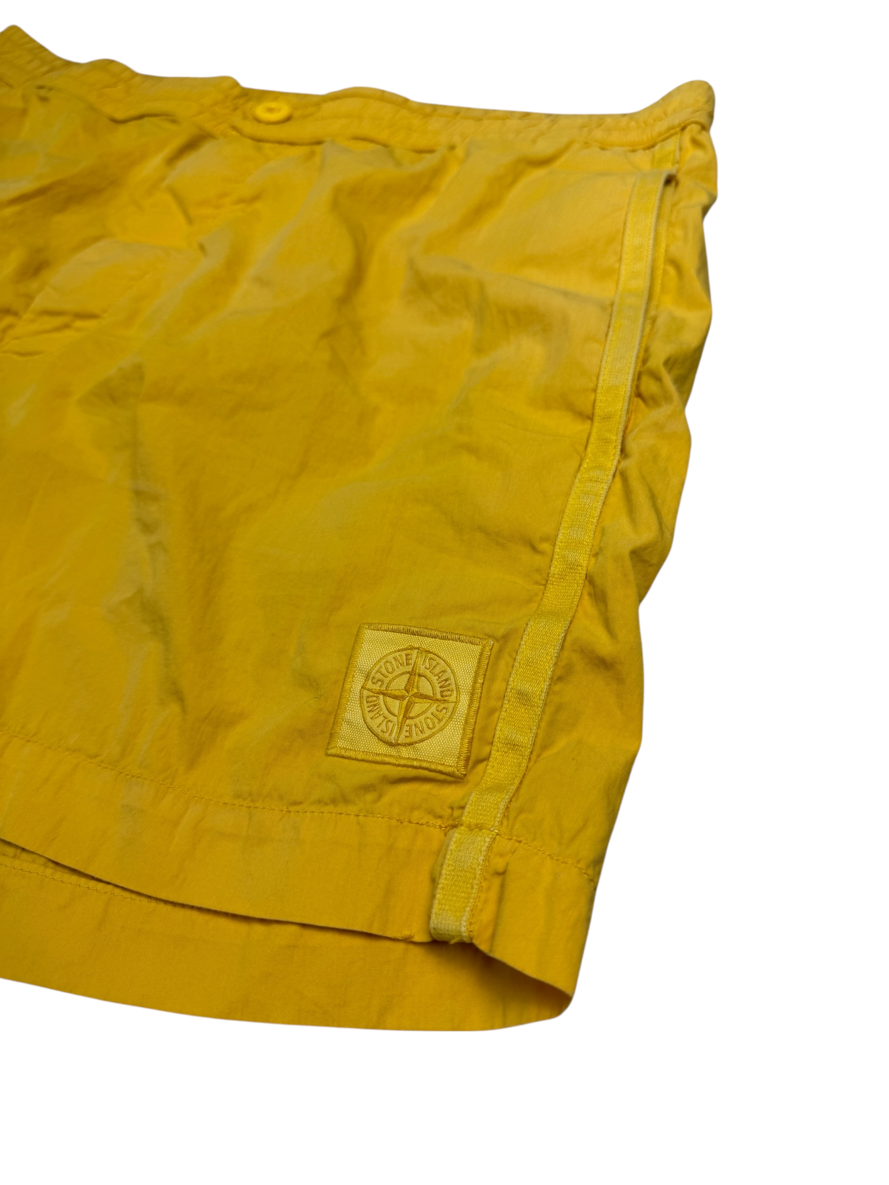 Short Stone Island jaune taille M - Vue de dos