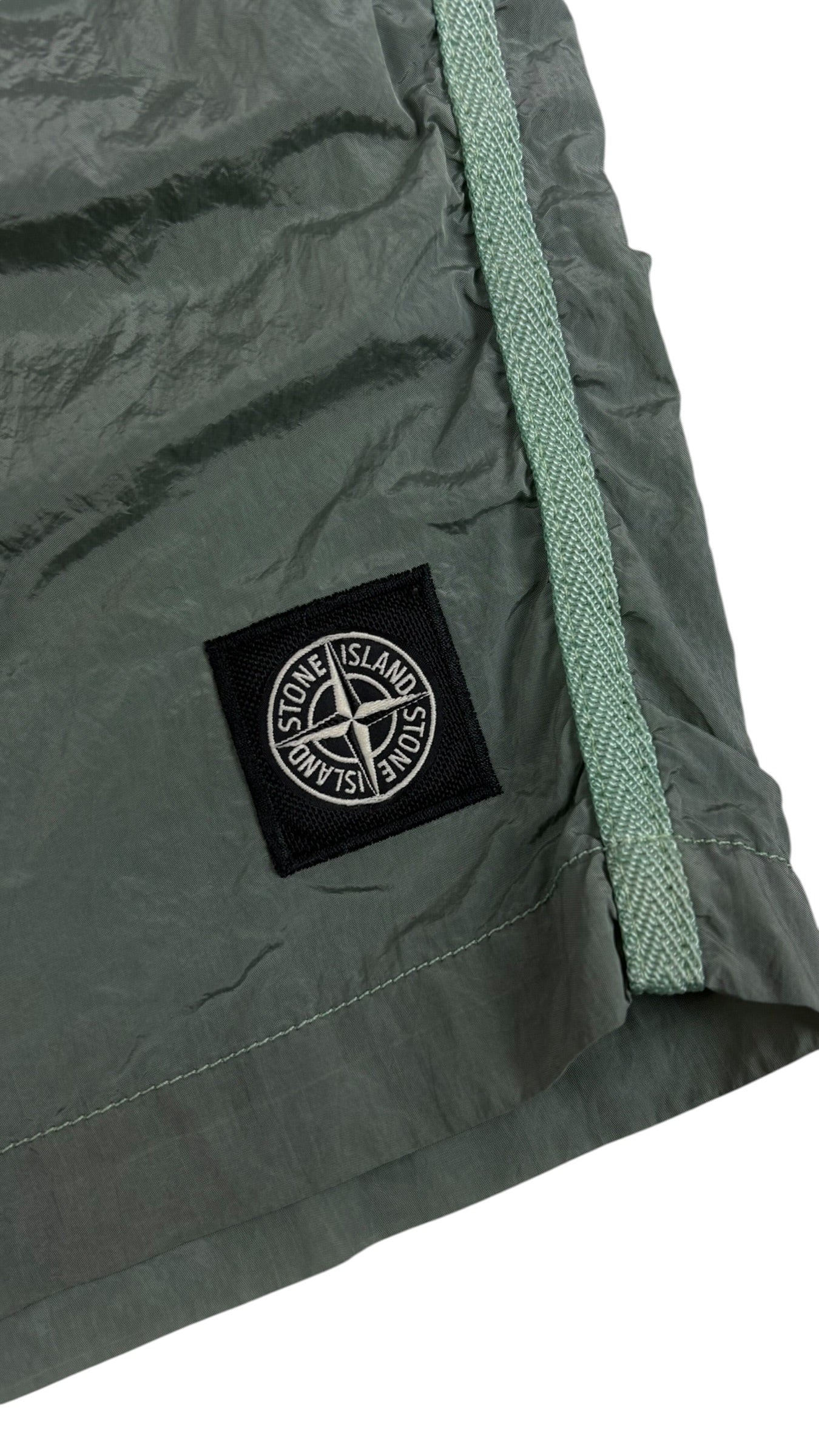 Short Stone Island vert taille L - Détail
