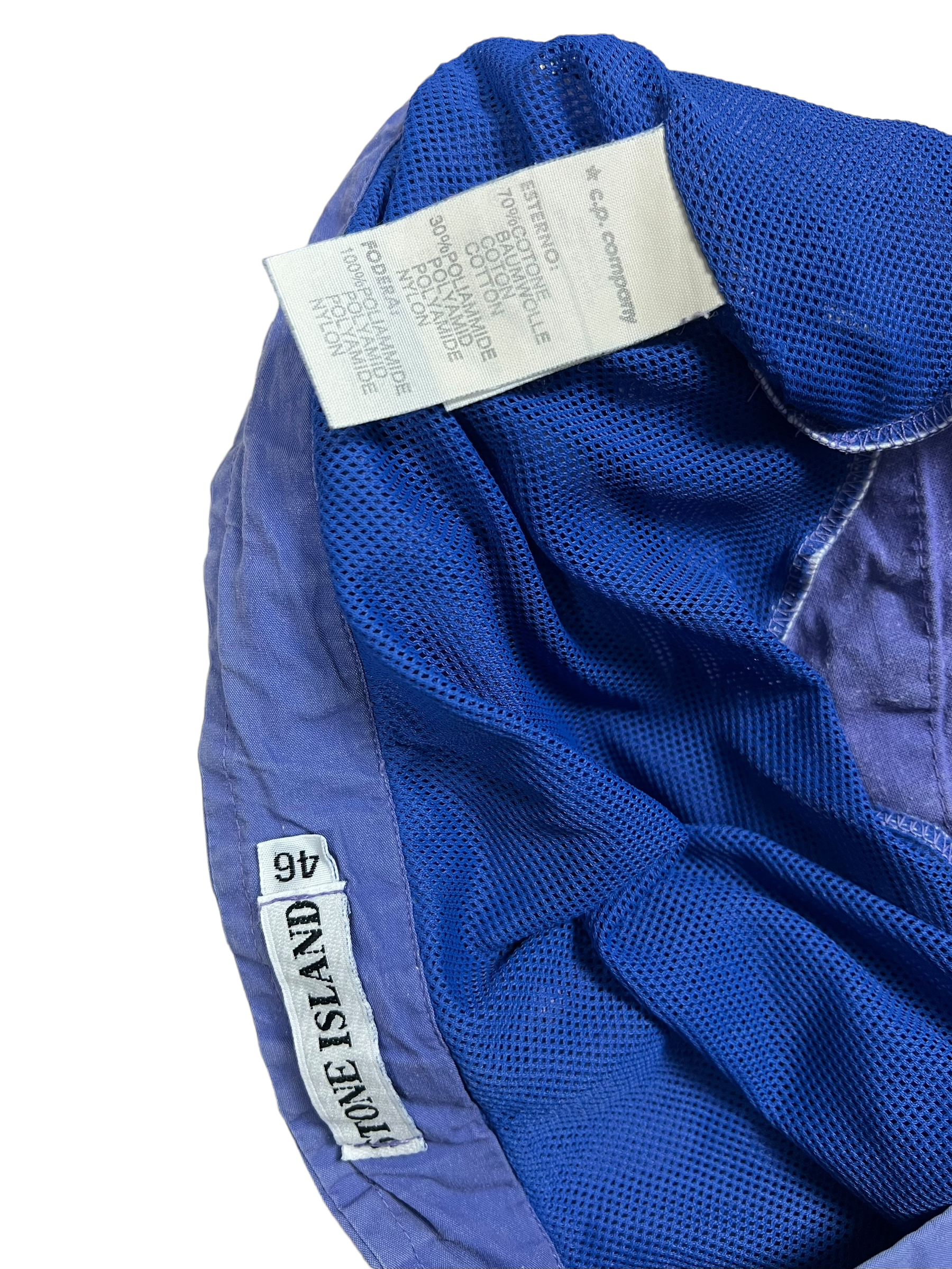 Short Stone Island violet taille S - Logo et étiquette