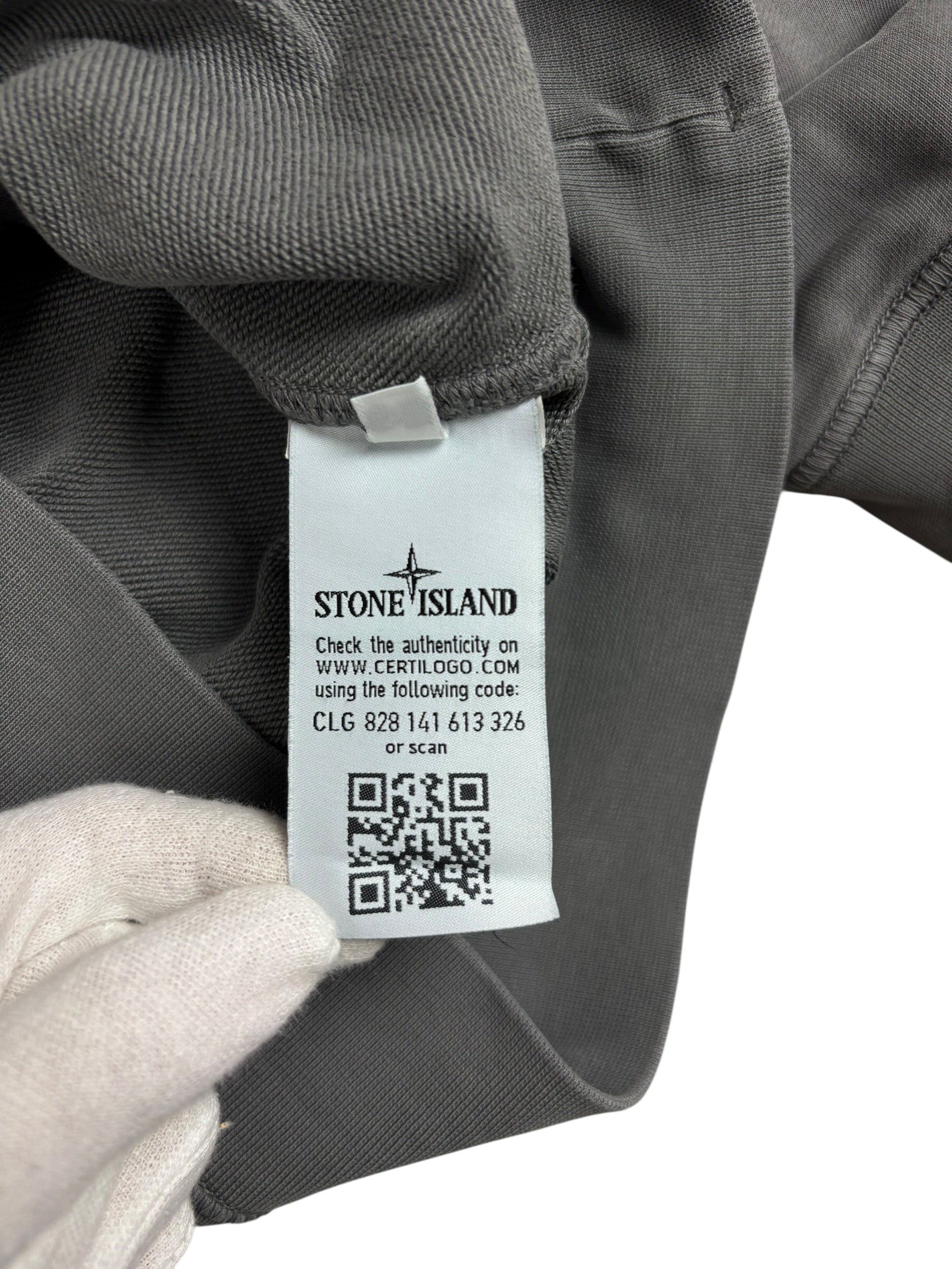 Sweat Stone Island gris taille S - Logo et étiquette