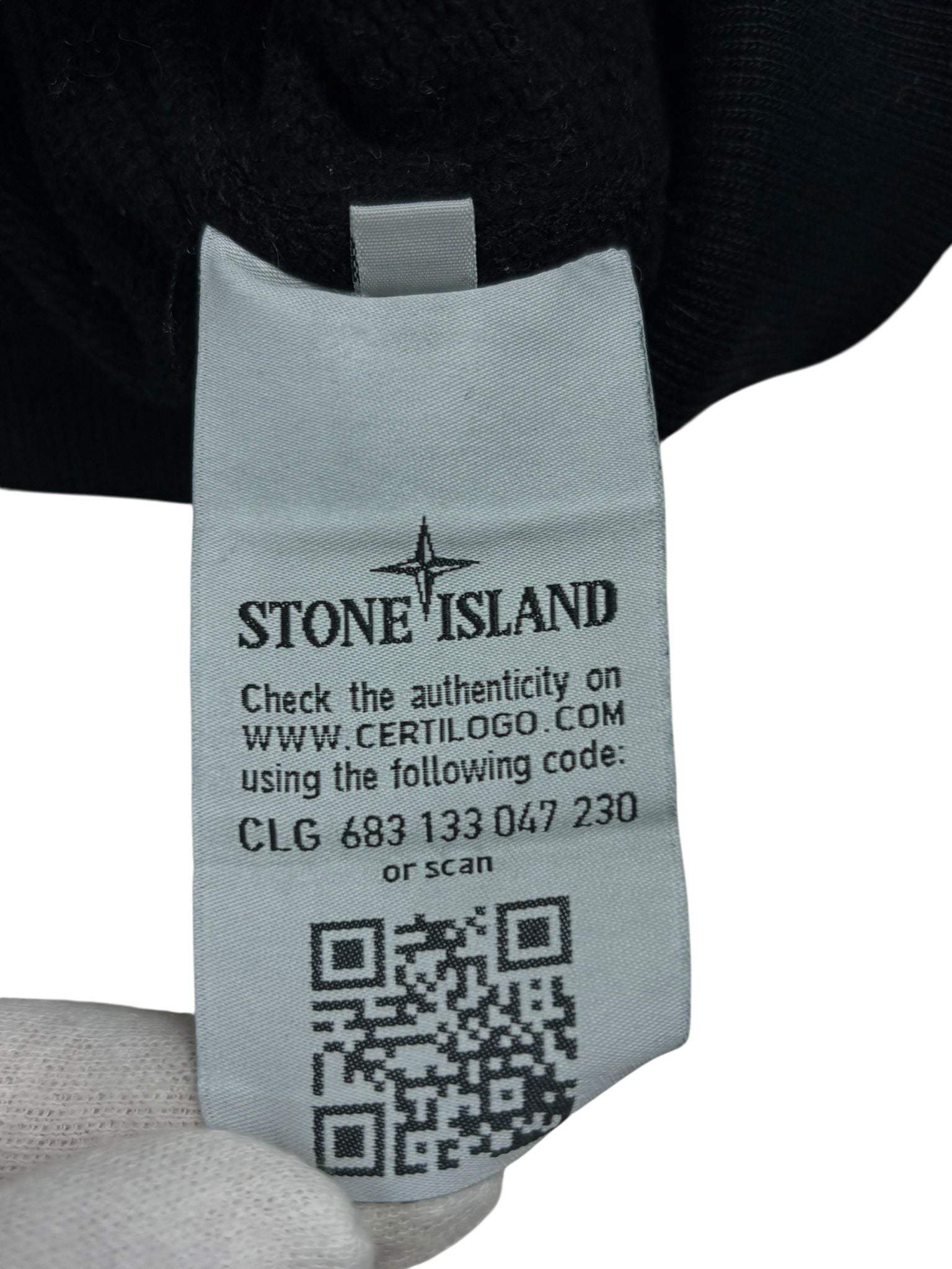 Sweat Stone Island noir taille S - Logo et étiquette