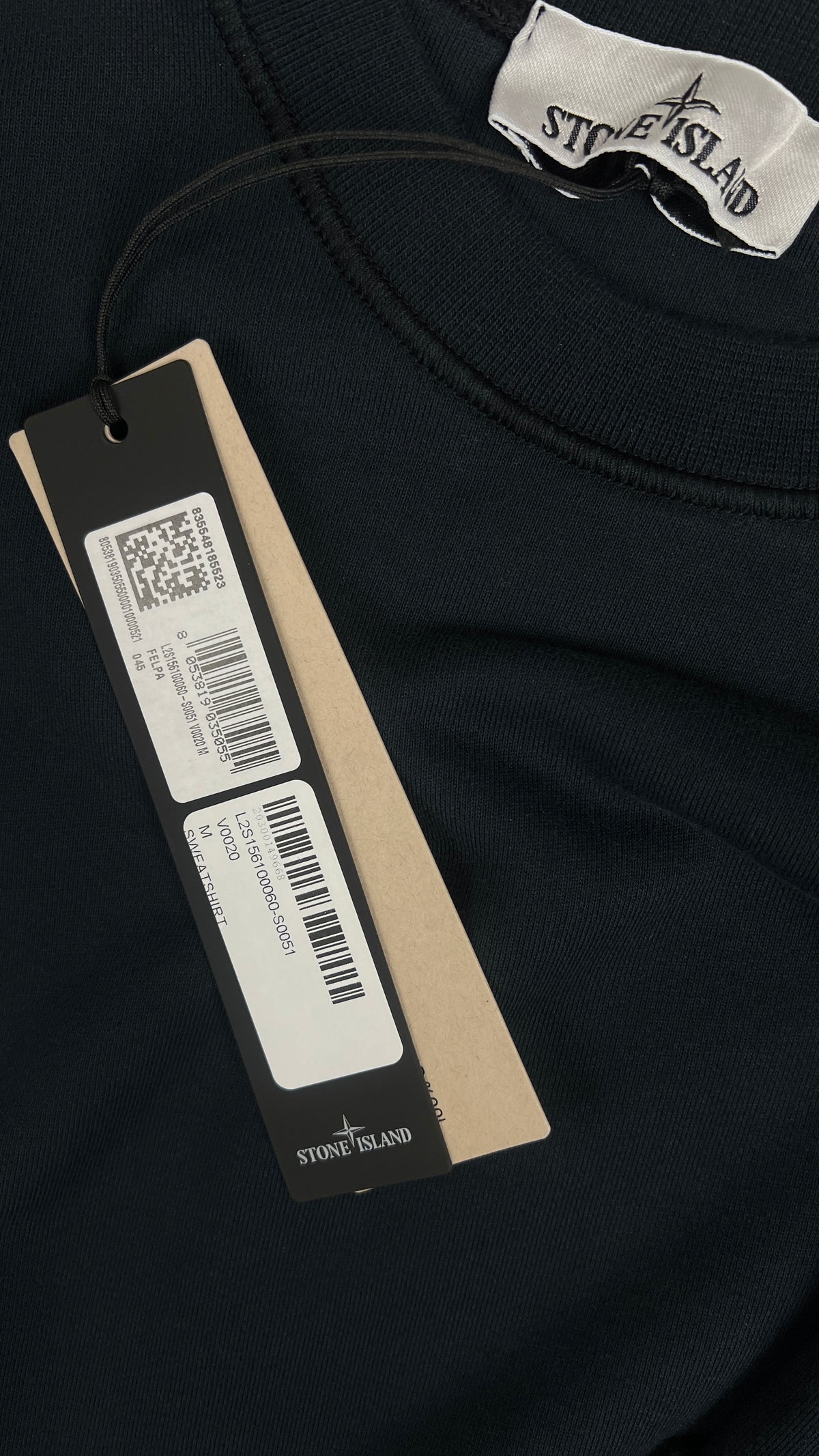 Sweat-shirt Crewneck Stone Island Organic Cotton Fleece marine, détail étiquettes et finitions — vue 5