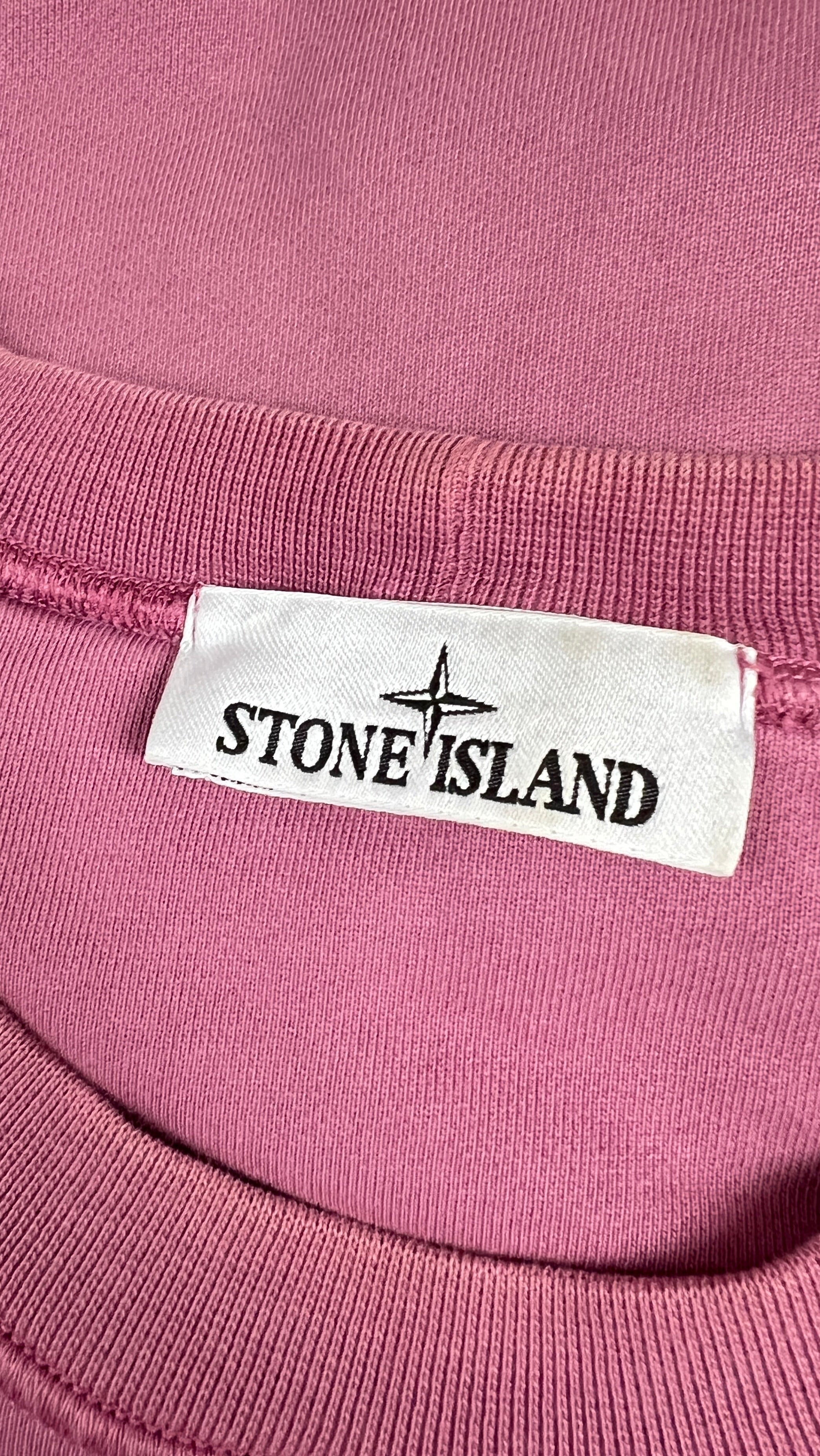 Sweat-shirt Stone Island rose taille M, détail badge — vue 3