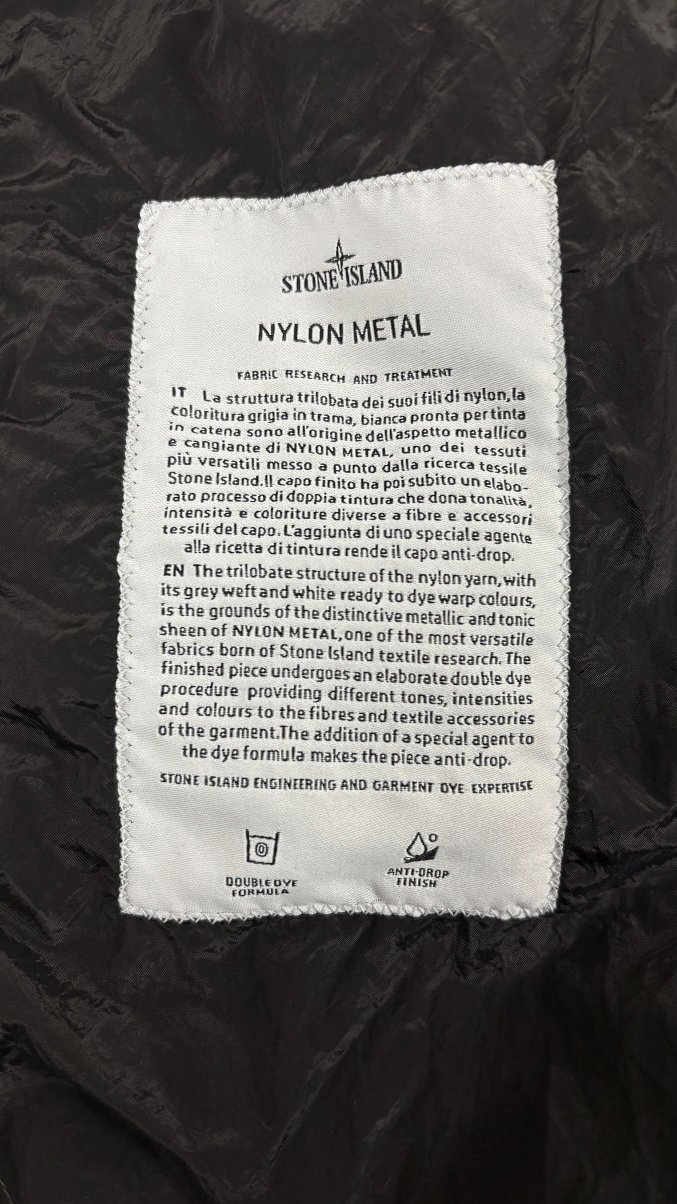 Veste Stone Island noir taille XXL - Logo et étiquette