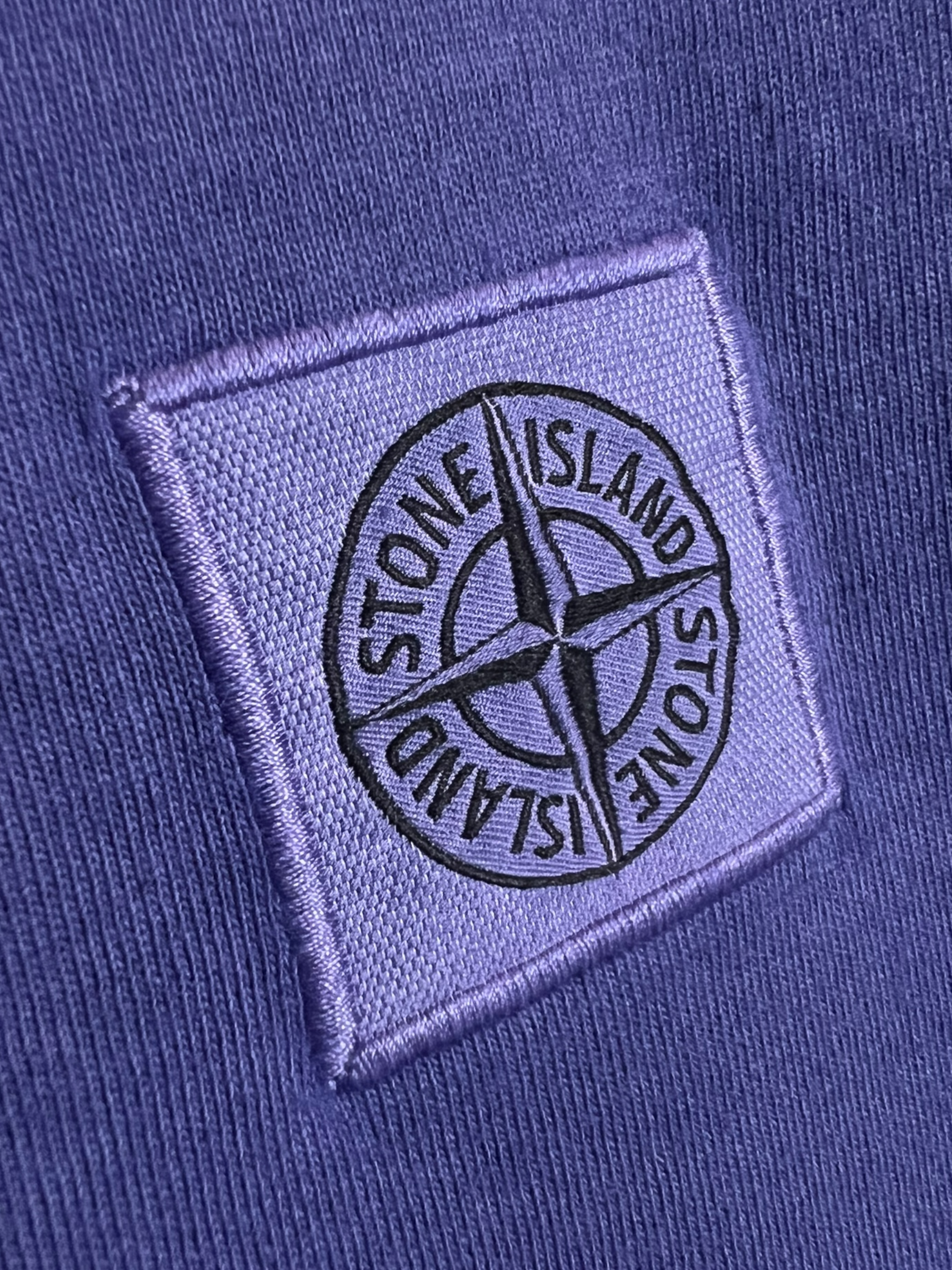 Veste Stone Island violet taille M - Logo et étiquette