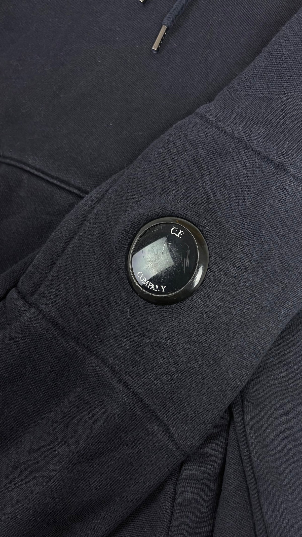 Sweat-shirt Hoodie C.P Company Lens Marine Taille M – photo complémentaire 1 – NB08 Shop
