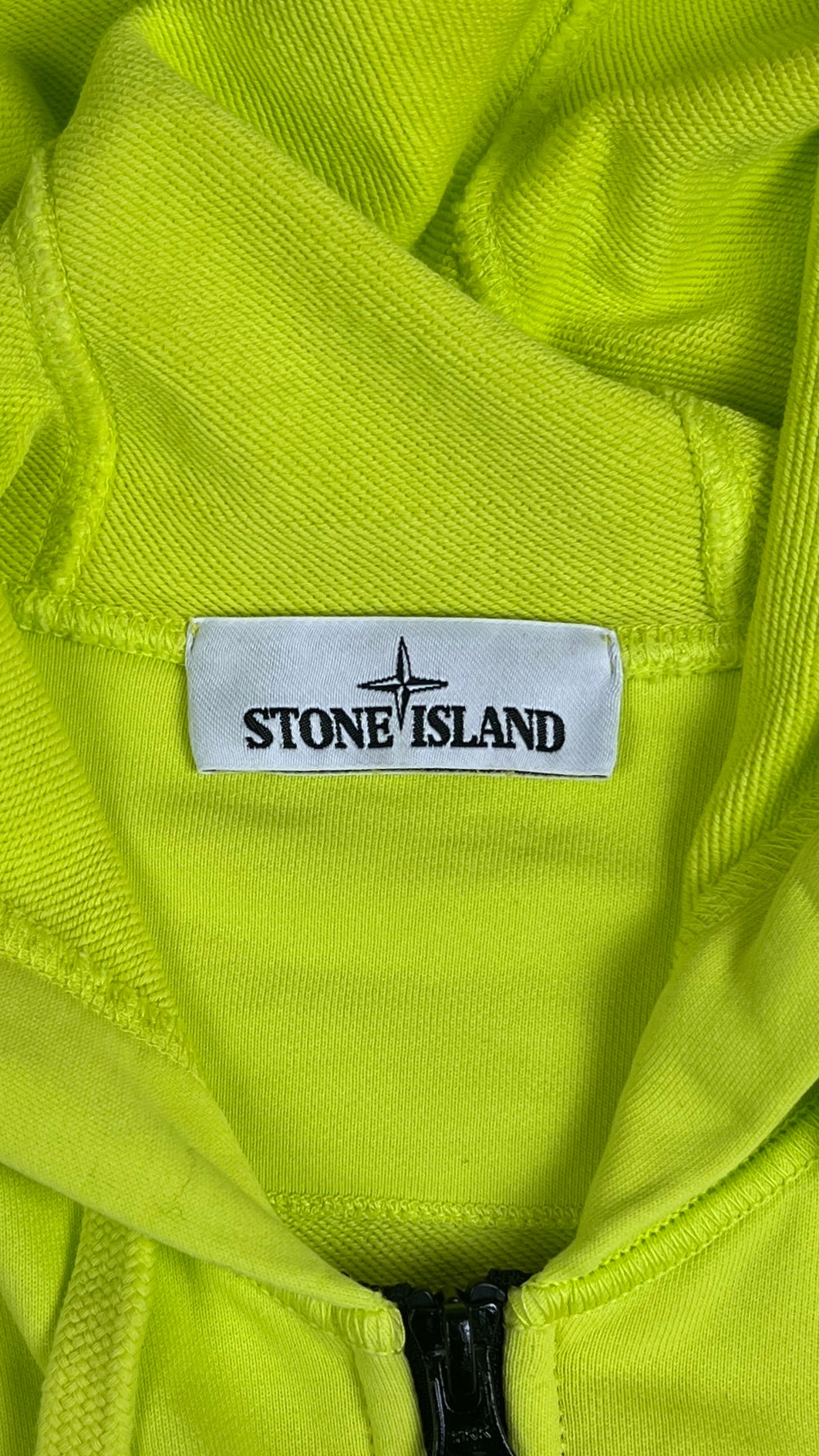 Sweat-shirt Hoodie Zippé Stone Island jaune, taille S – photo complémentaire 2 – NB08 Shop