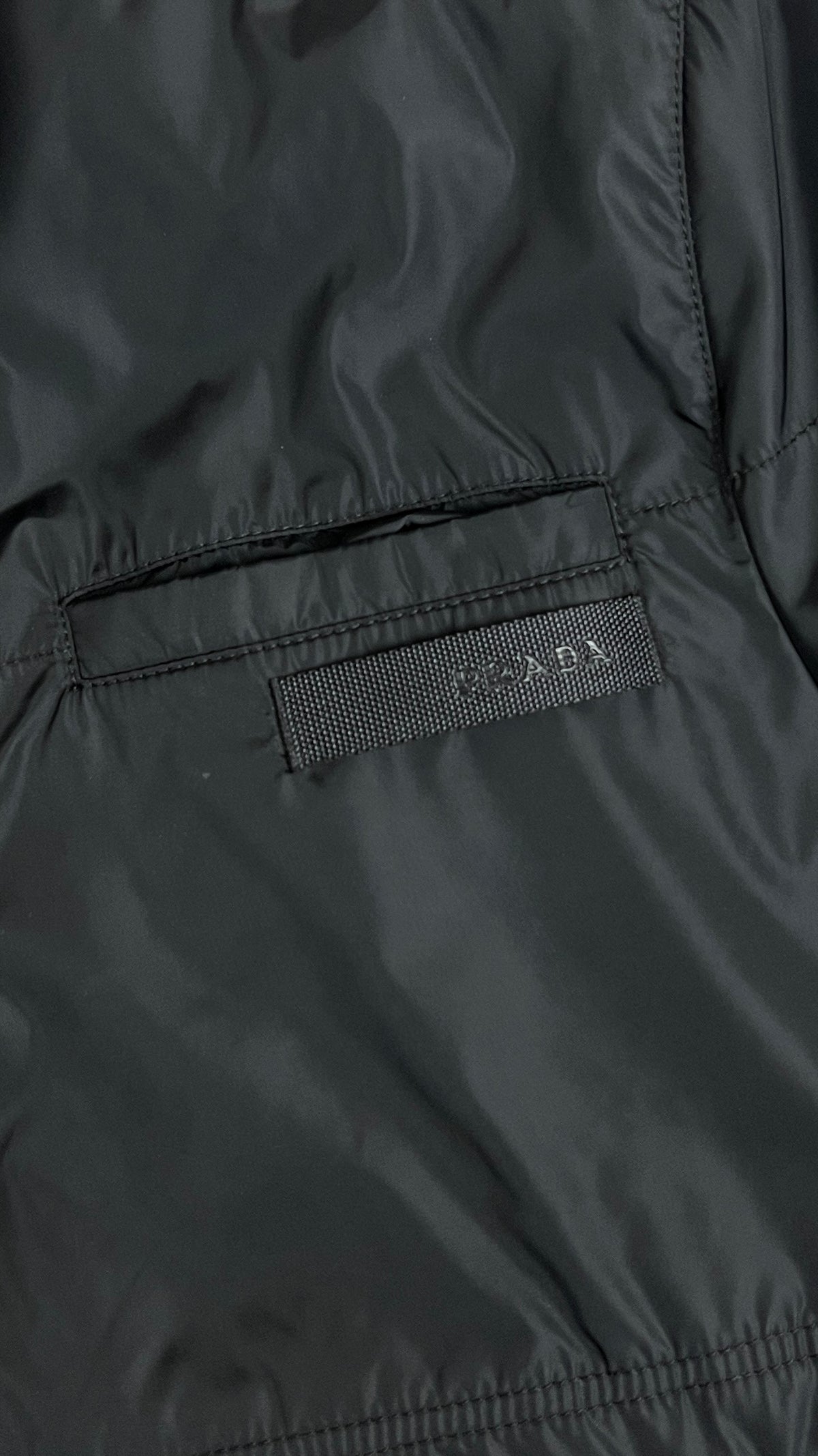 Veste Prada en Nylon noir, taille 50 – photo complémentaire 1 – NB08 Shop